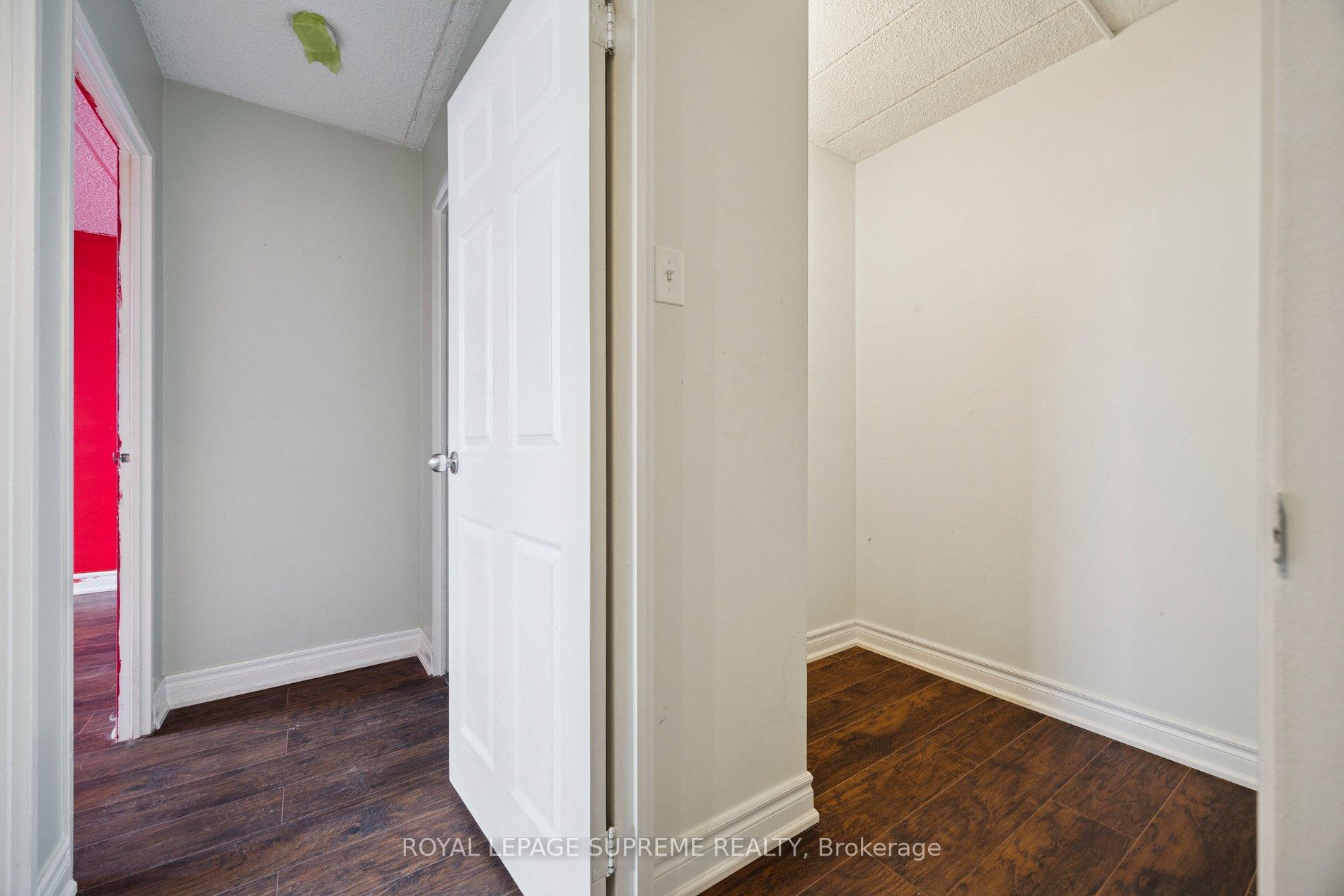 207 Galloway Road 704, Toronto Unit: 704