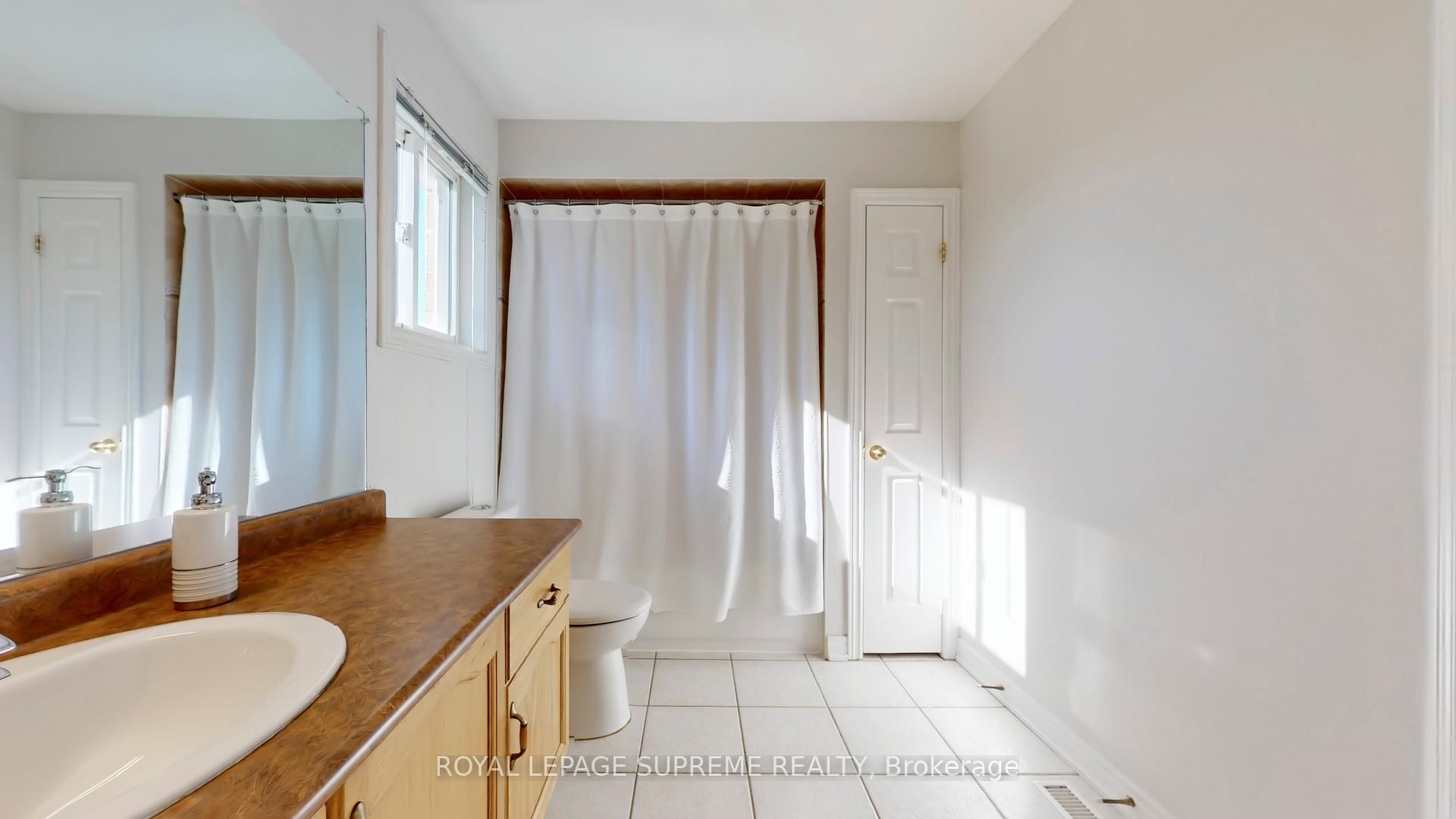 2249 Jack Crescent