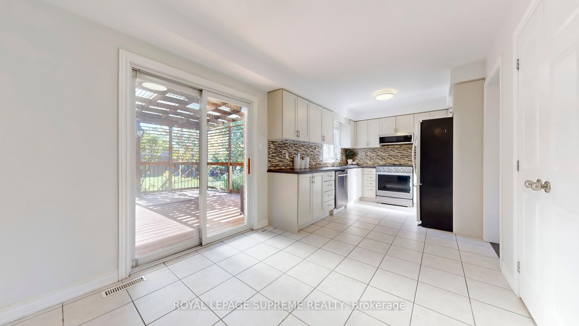2249 Jack Crescent