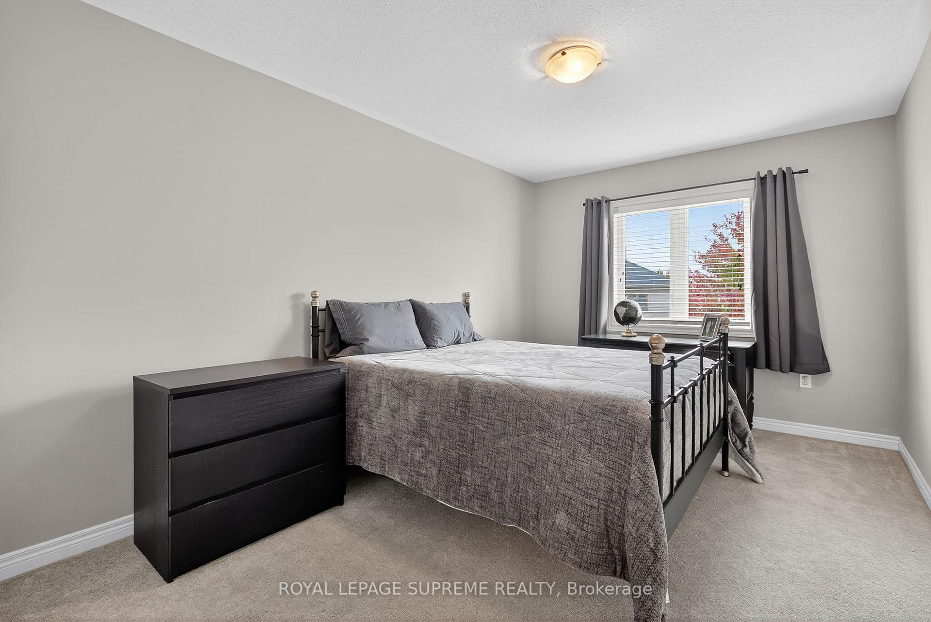 28 Mandley Street