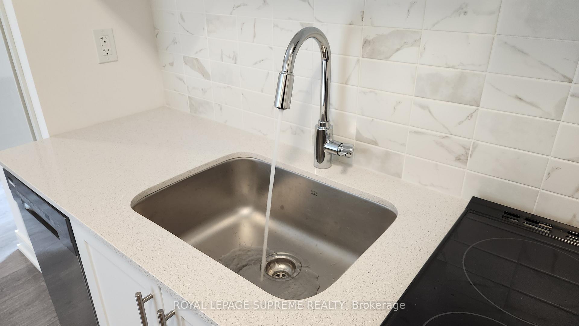 715 Davis Drive B311, Newmarket Unit: B311