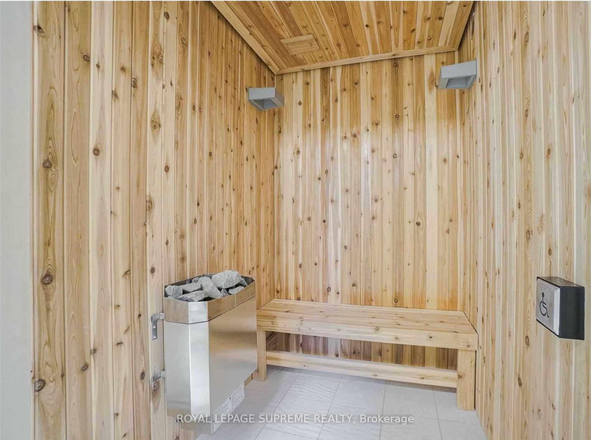 75 Oneida Crescent 1402