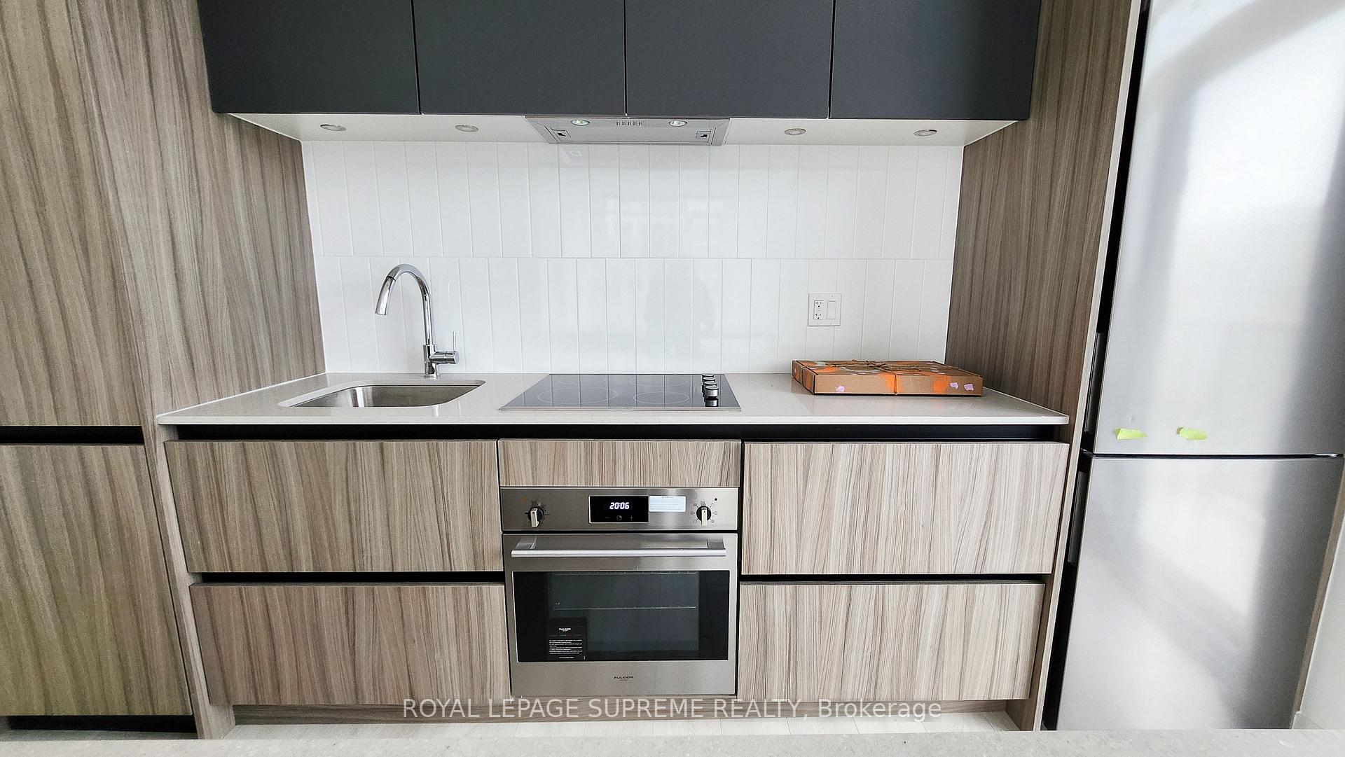 7950 Bathurst Street 719