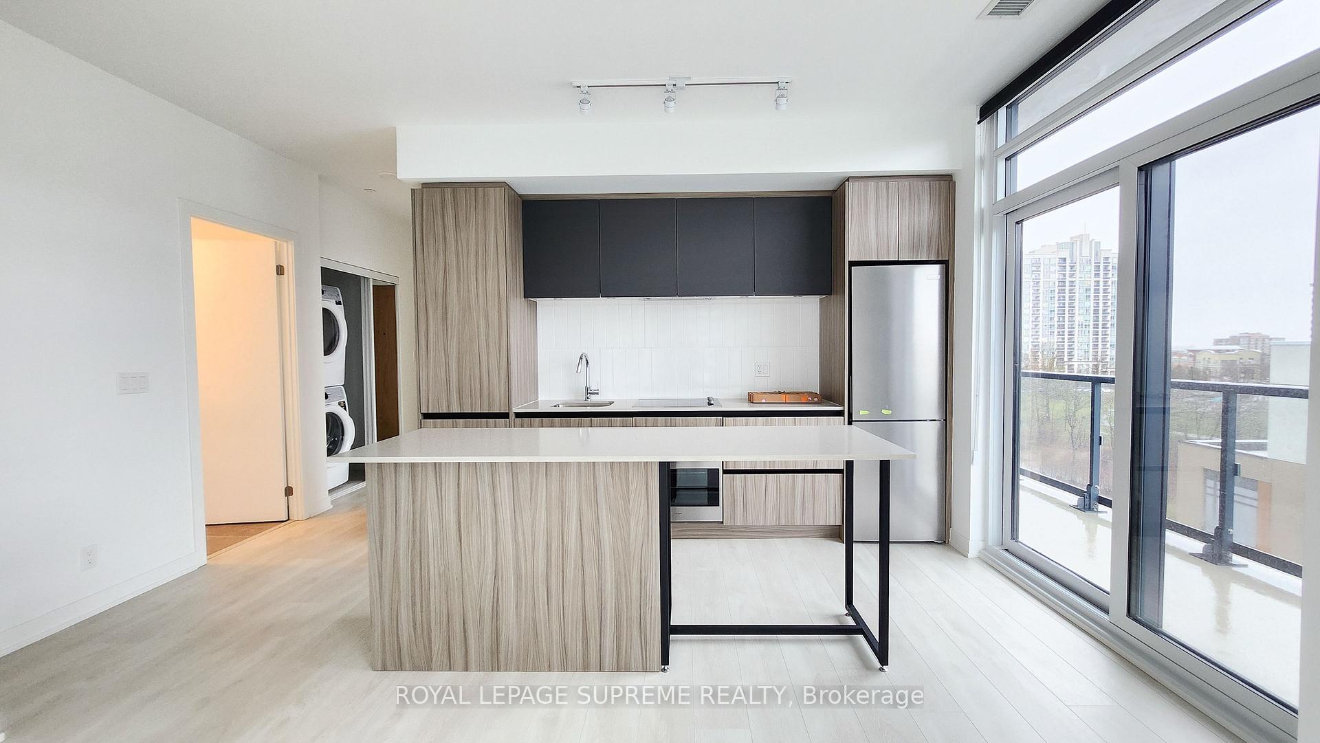 7950 Bathurst Street 719