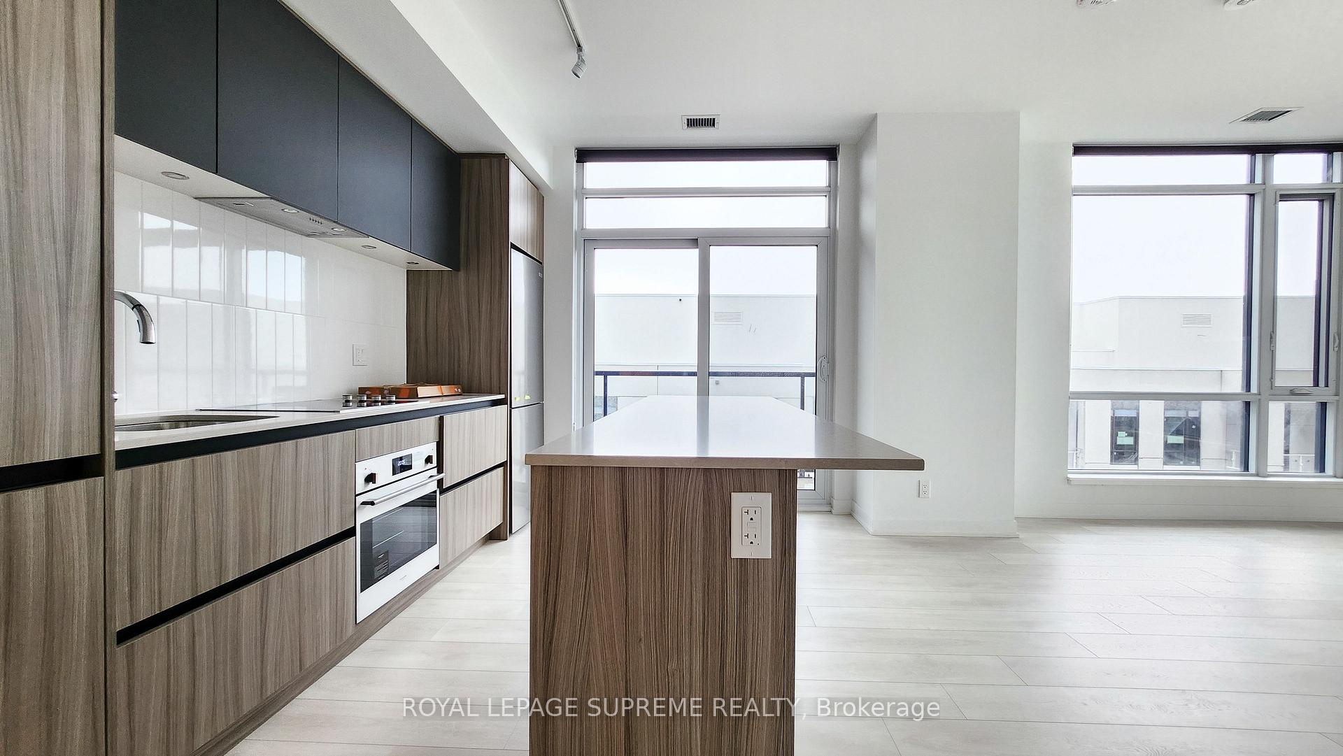 7950 Bathurst Street 719