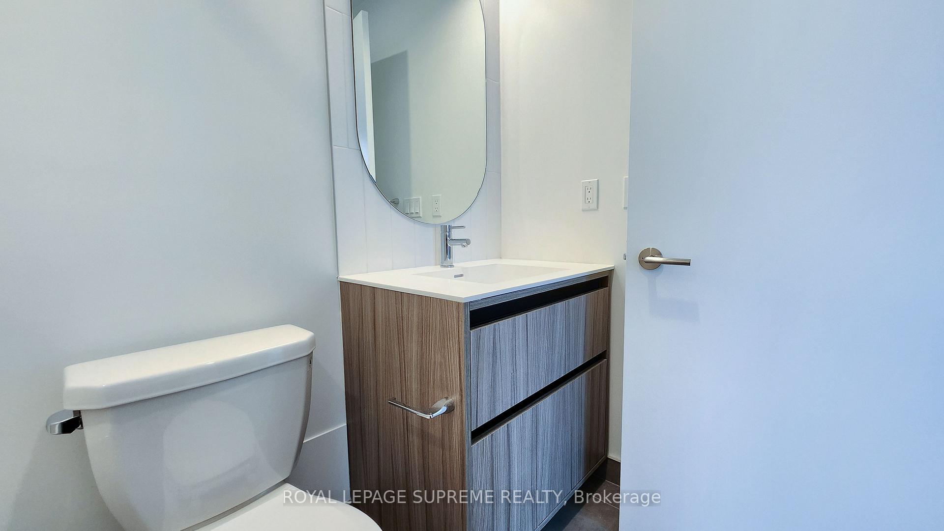 7950 Bathurst Street 719