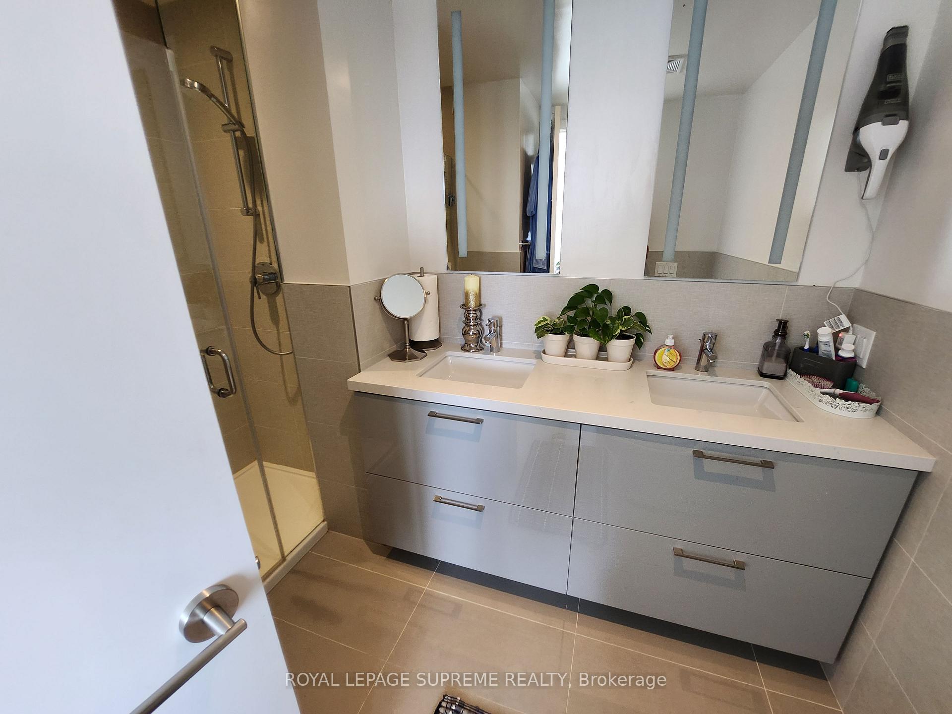 1 Grandview Avenue 2008