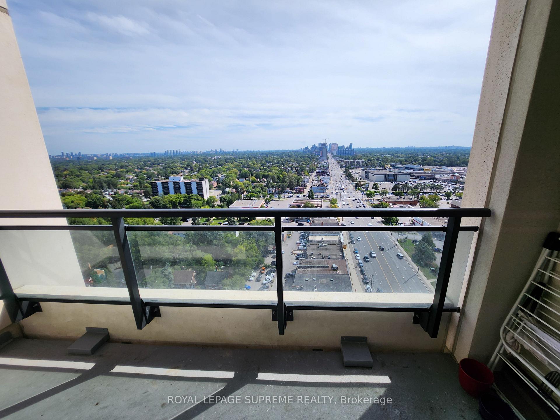 1 Grandview Avenue 2008