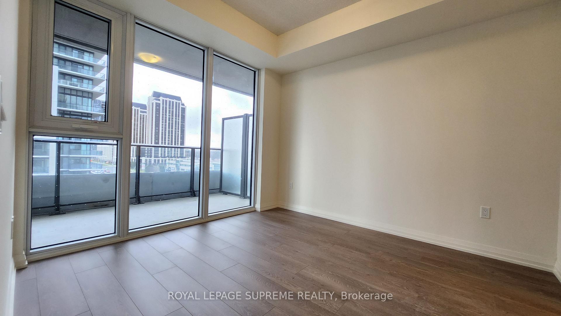 8960 Jane Street 404