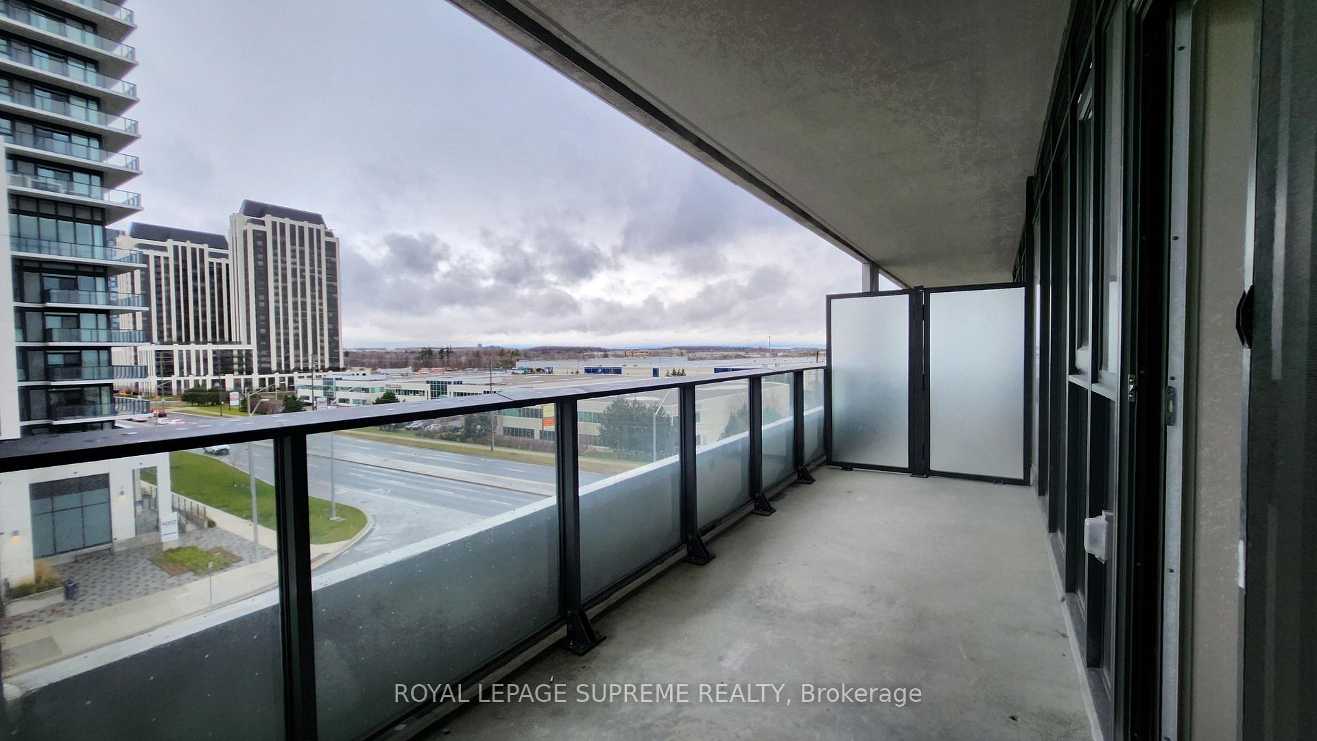 8960 Jane Street 404