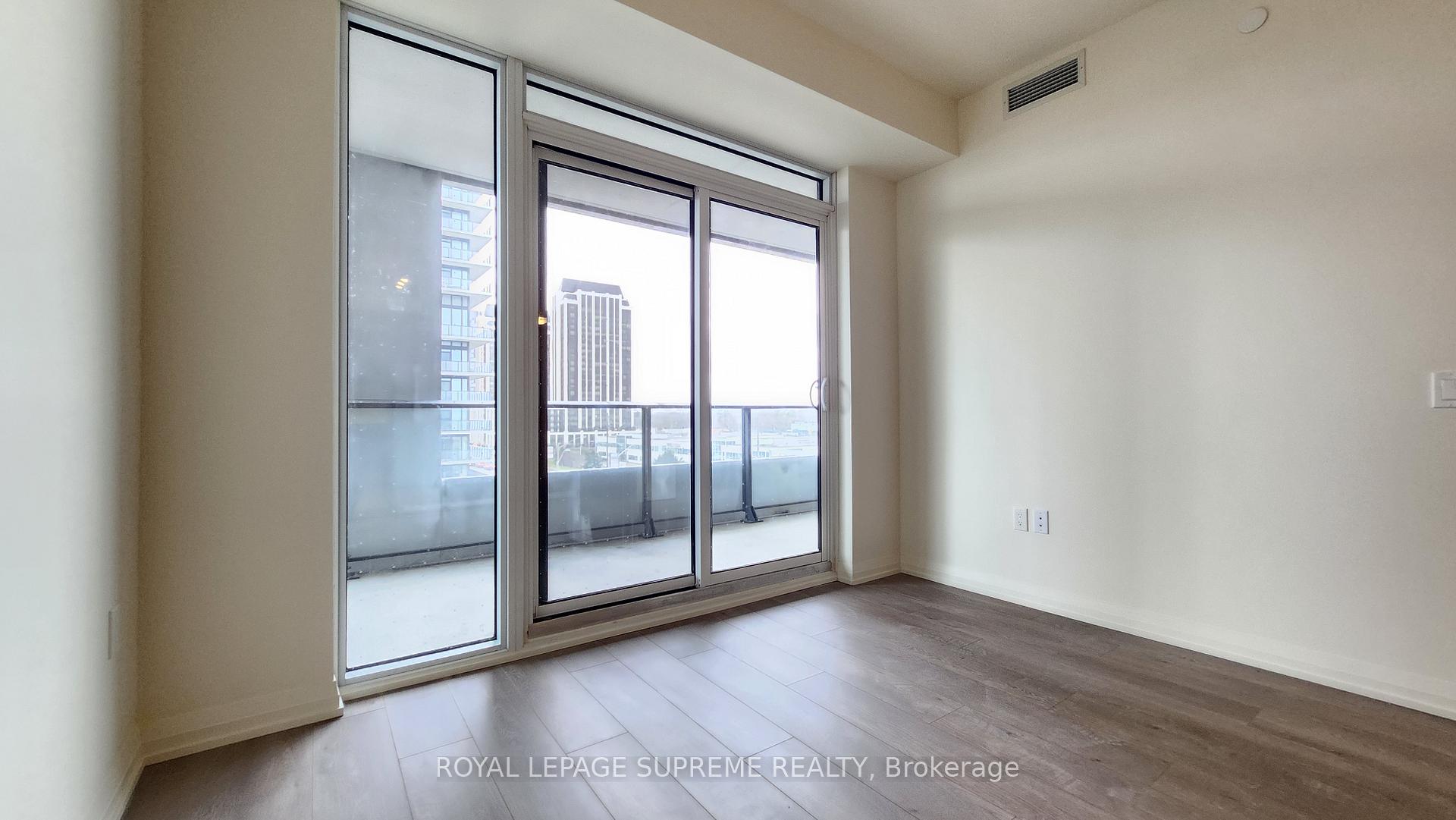 8960 Jane Street 404