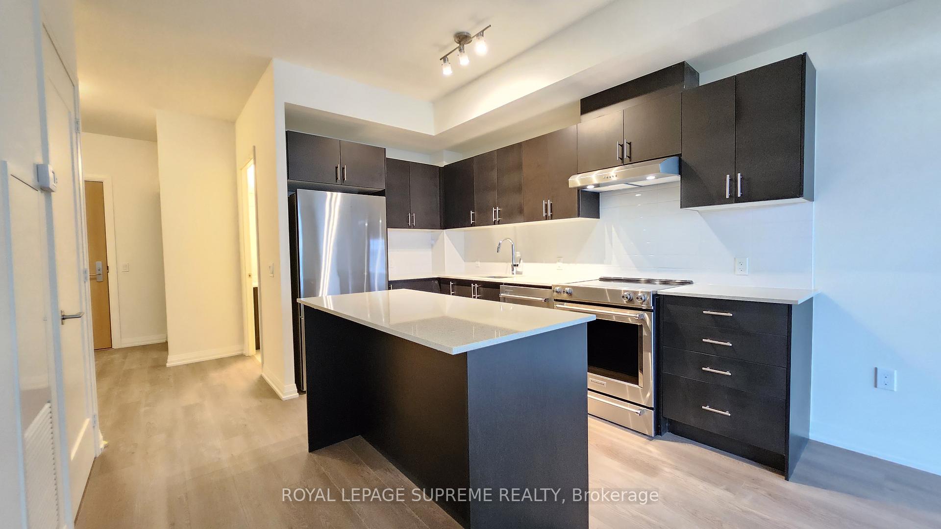 8960 Jane Street 404