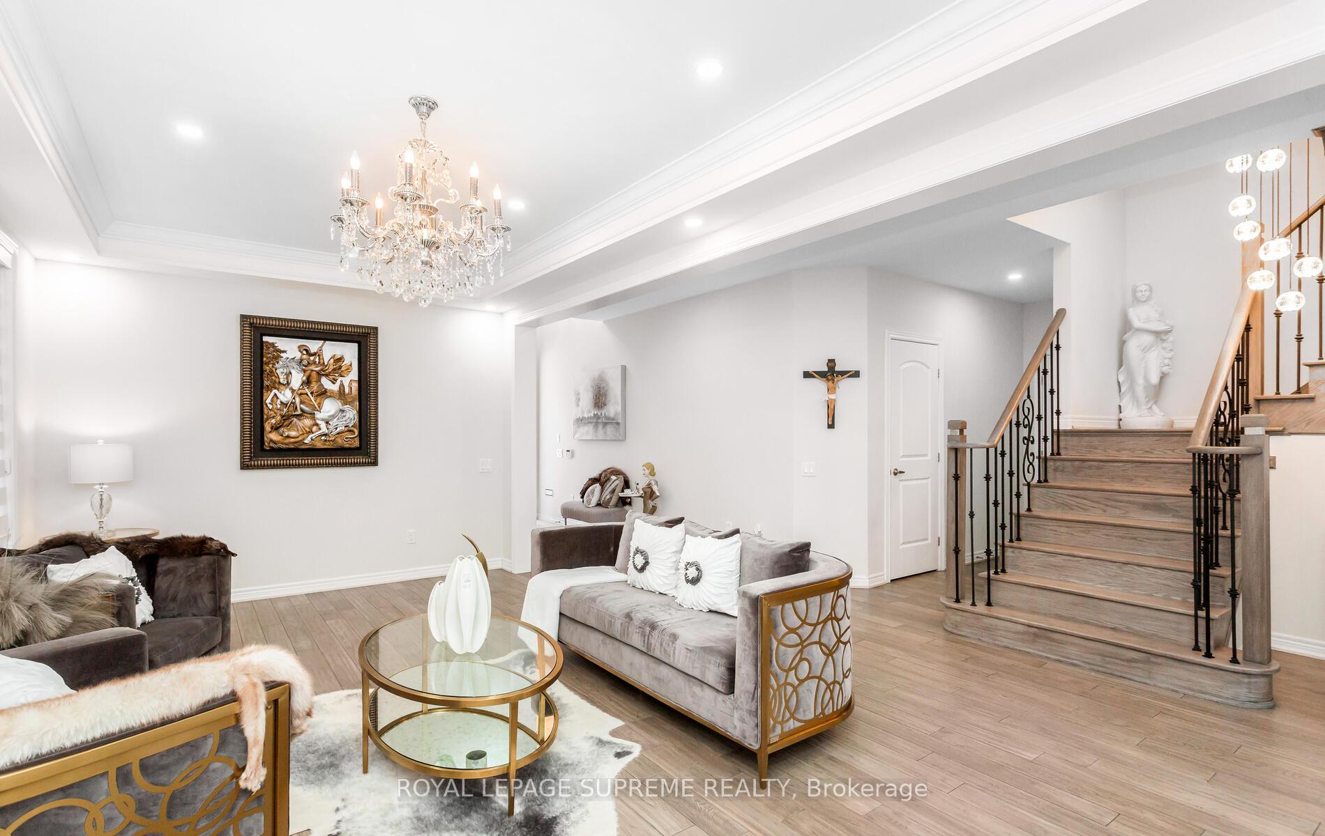 95 Selby Crescent
