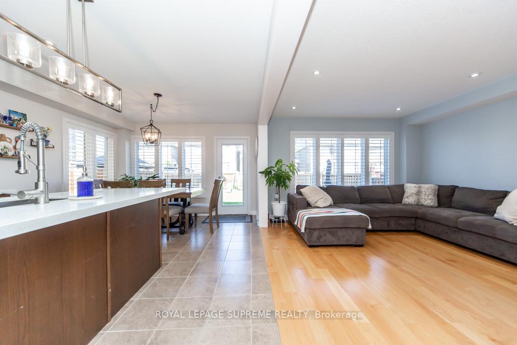 43 Hoard Avenue N