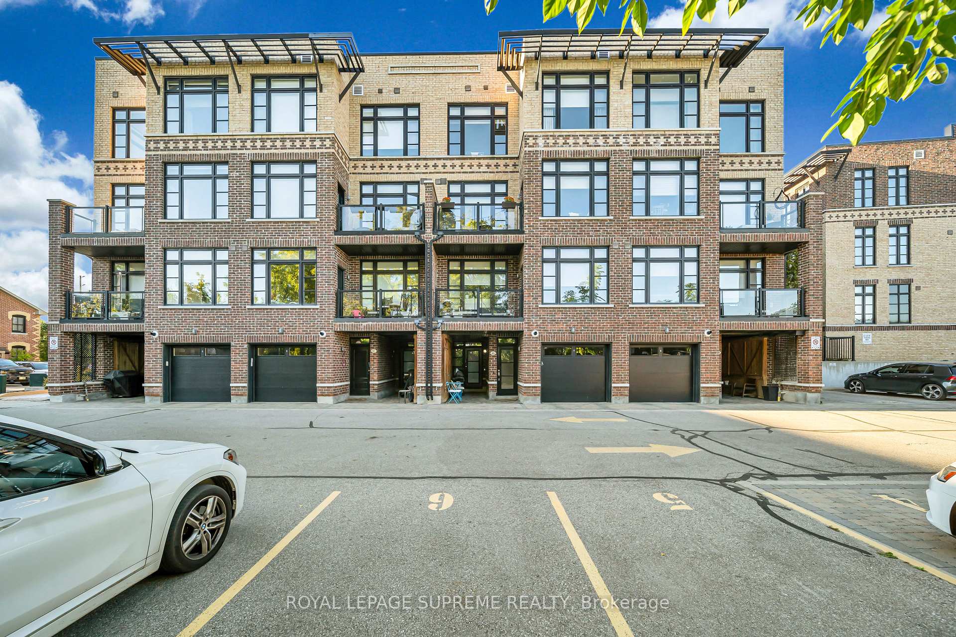 8167 Kipling Avenue 43