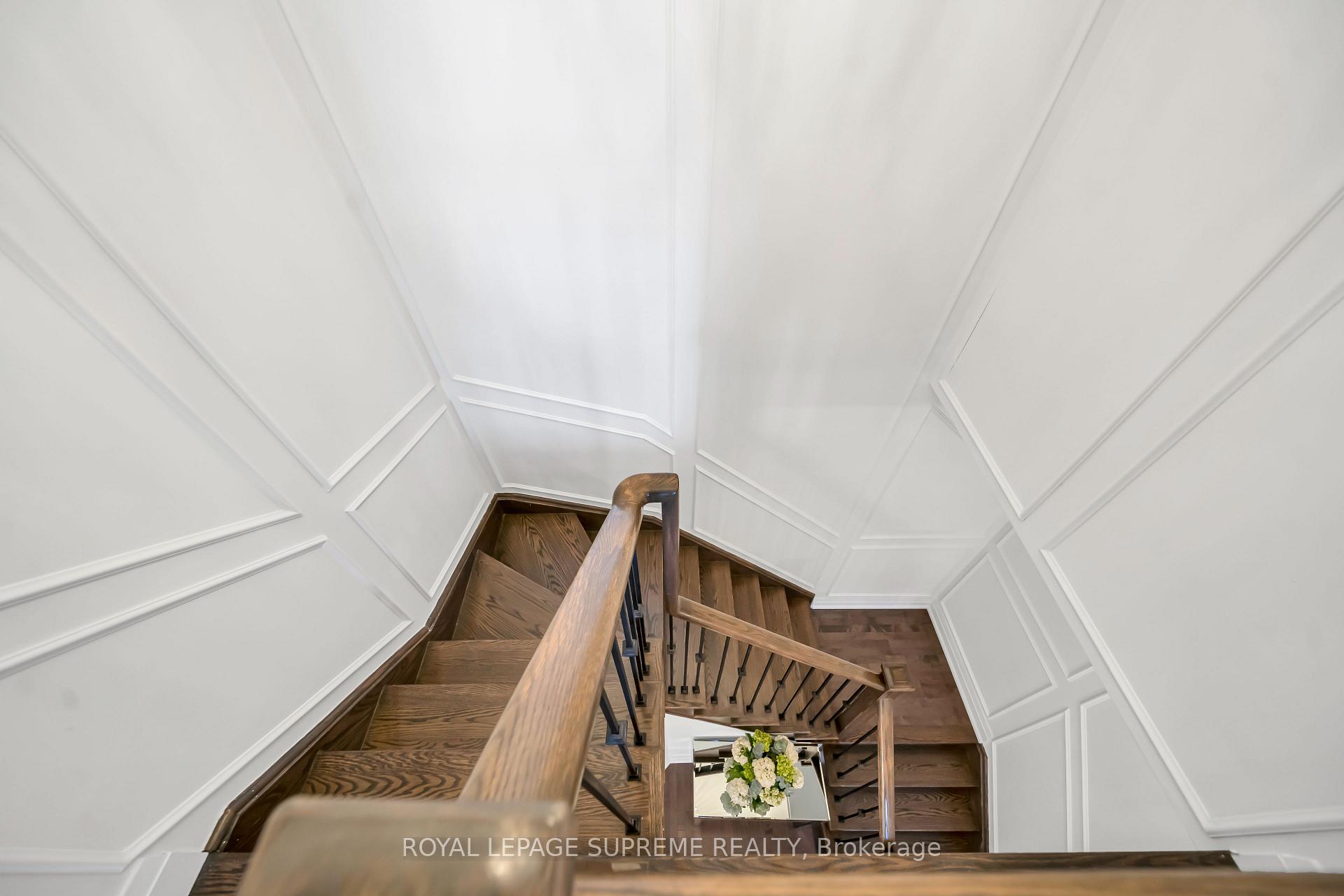 8167 Kipling Avenue 43
