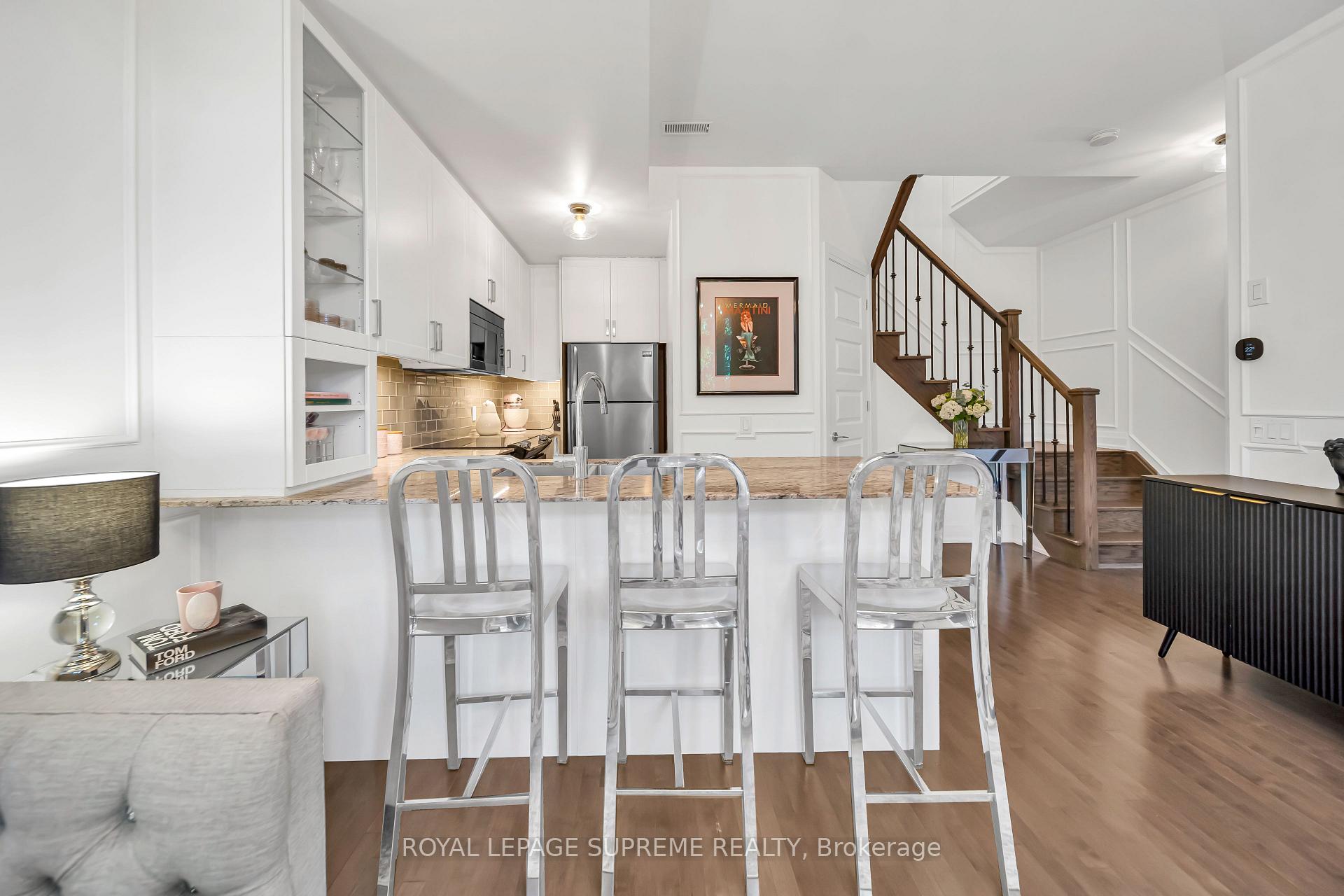 8167 Kipling Avenue 43