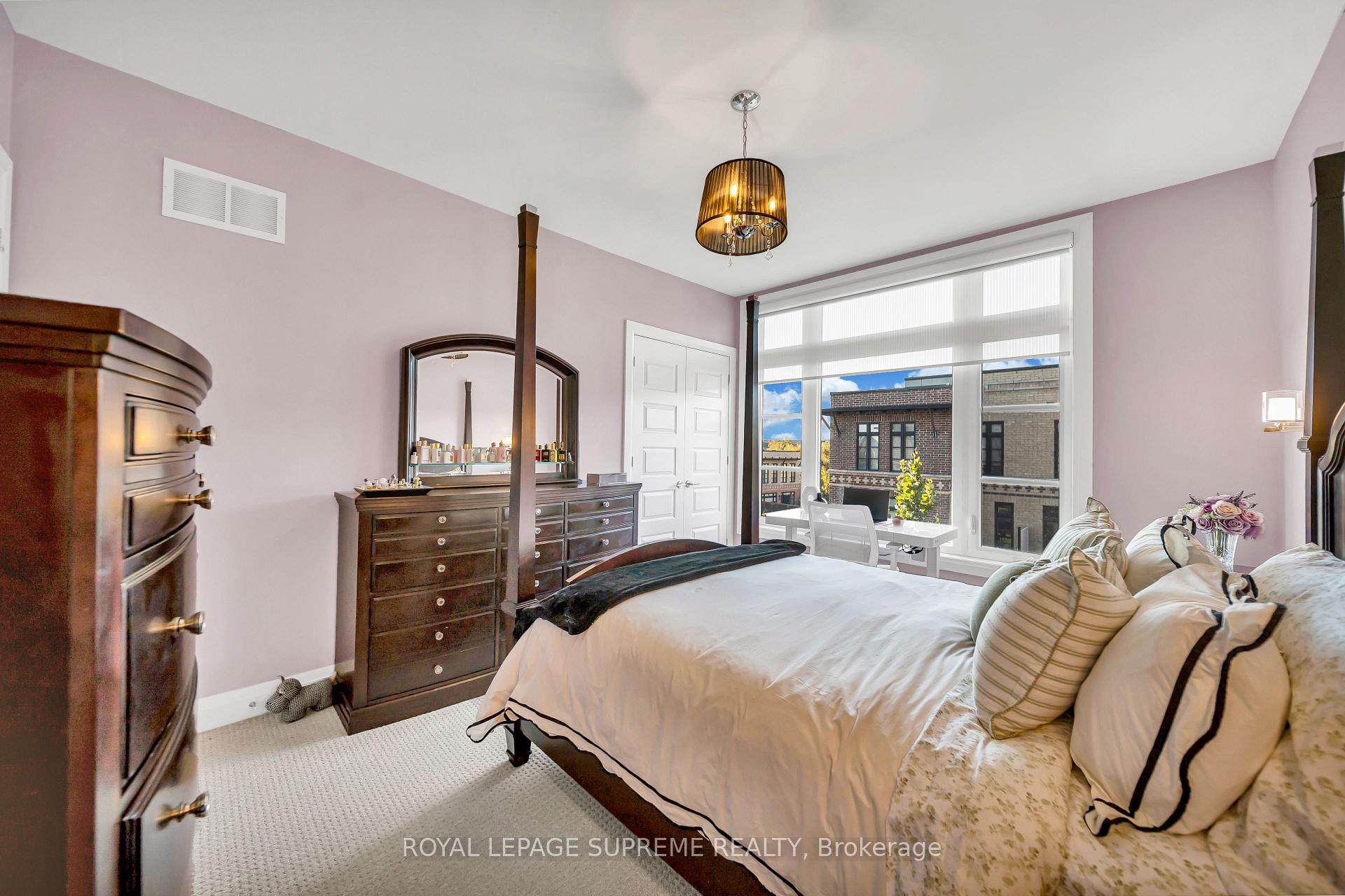 8167 Kipling Avenue 43
