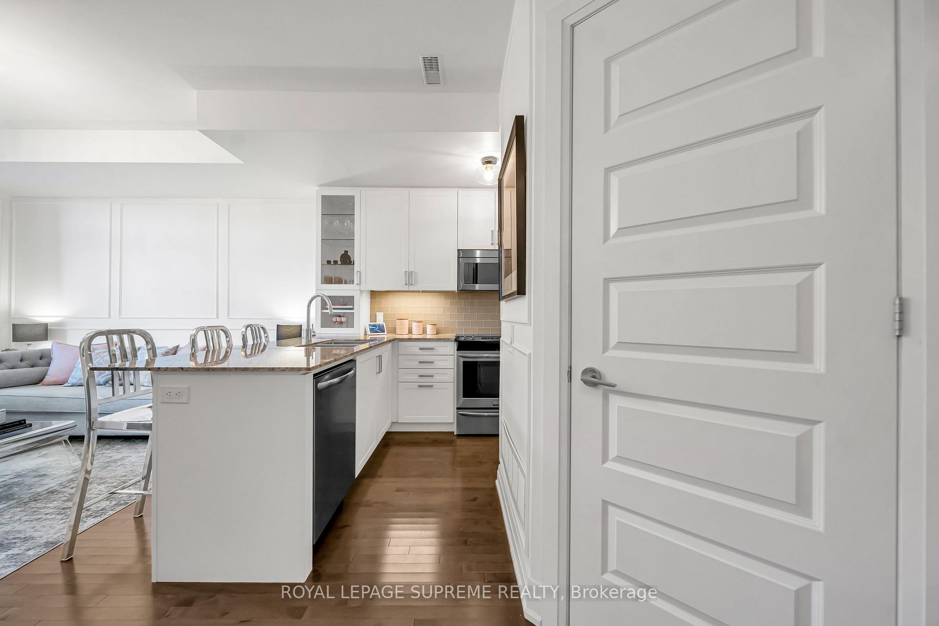 8167 Kipling Avenue 43