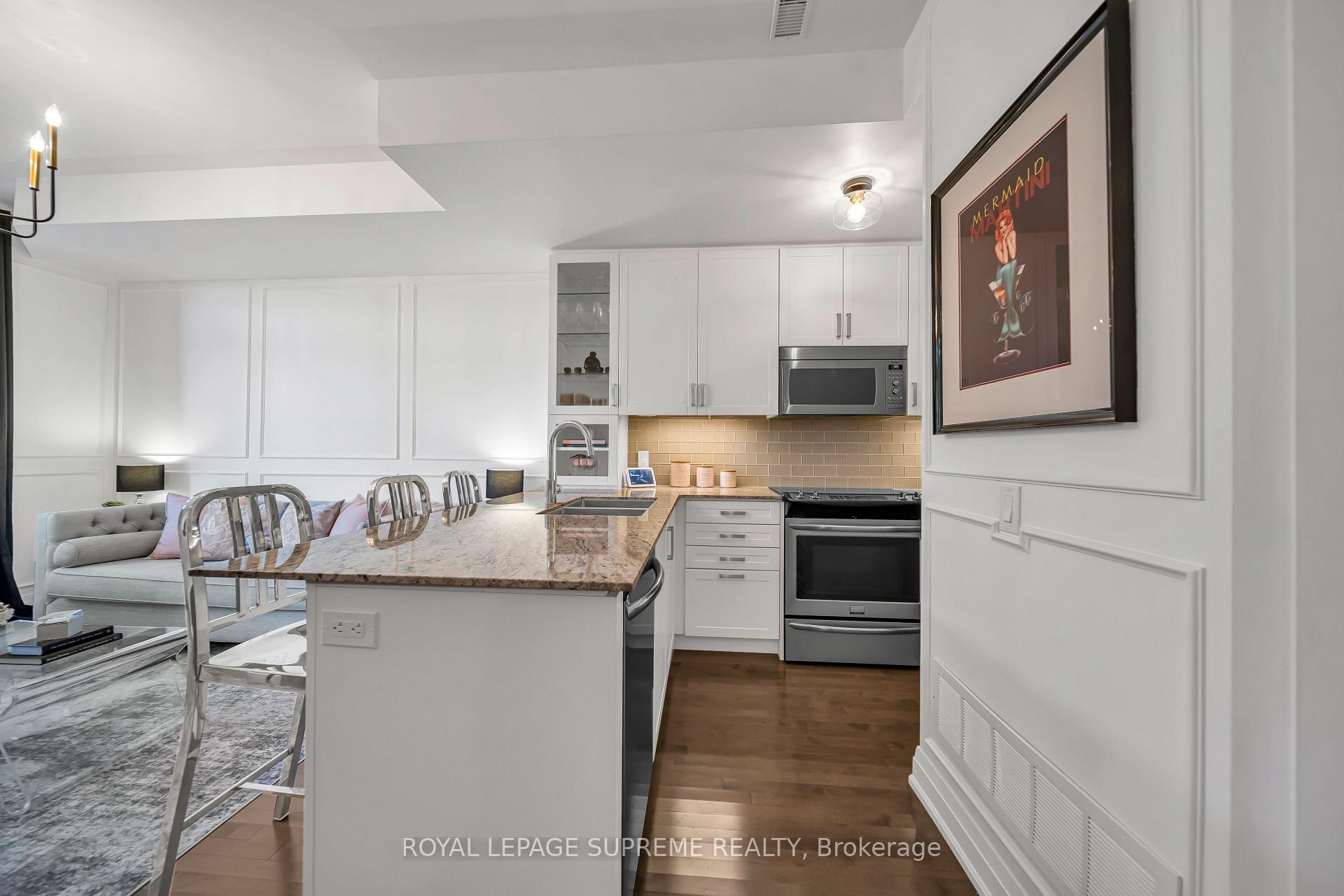 8167 Kipling Avenue 43