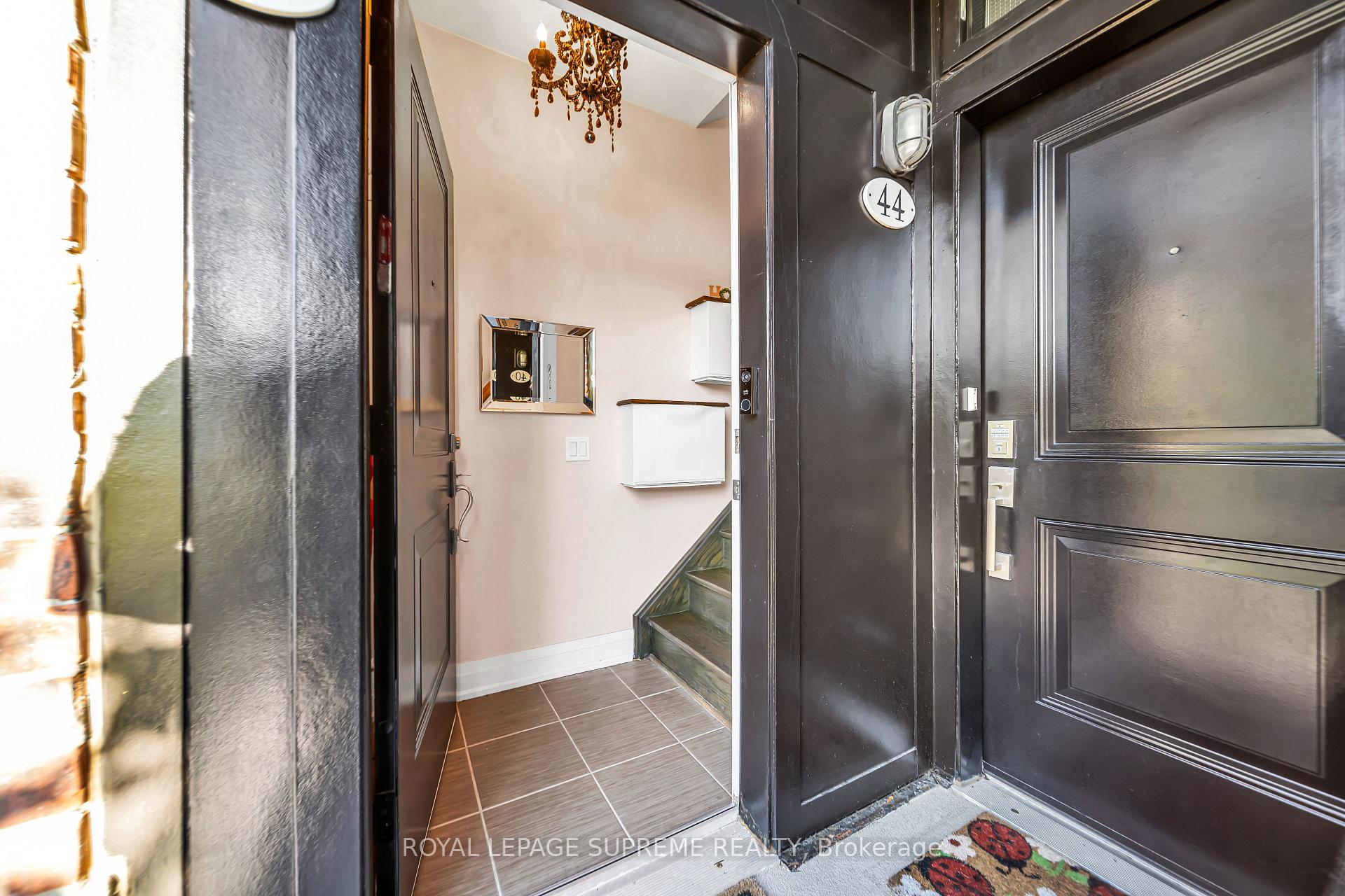 8167 Kipling Avenue 43