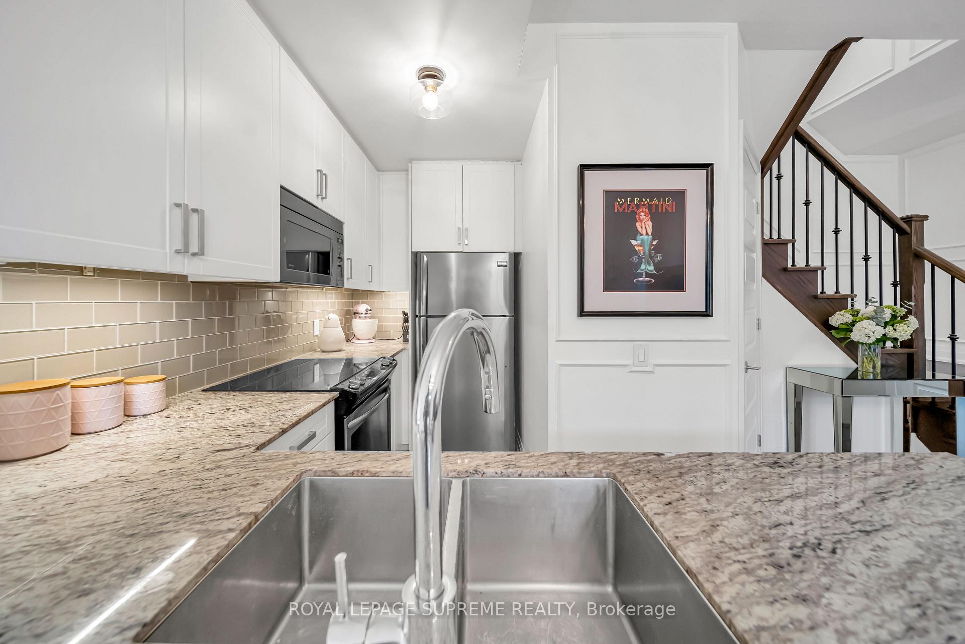 8167 Kipling Avenue 43
