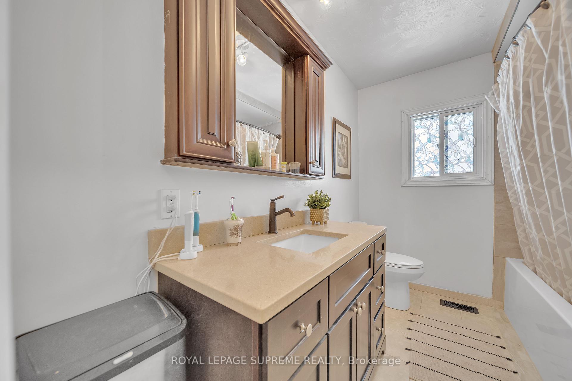 8740 12 Highway, Oro-Medonte