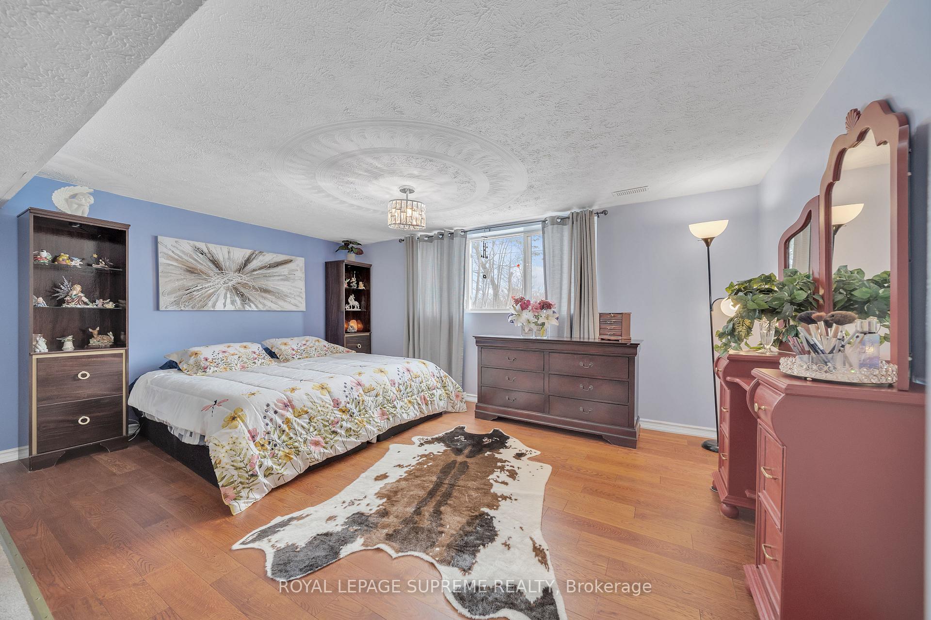 8740 12 Highway, Oro-Medonte
