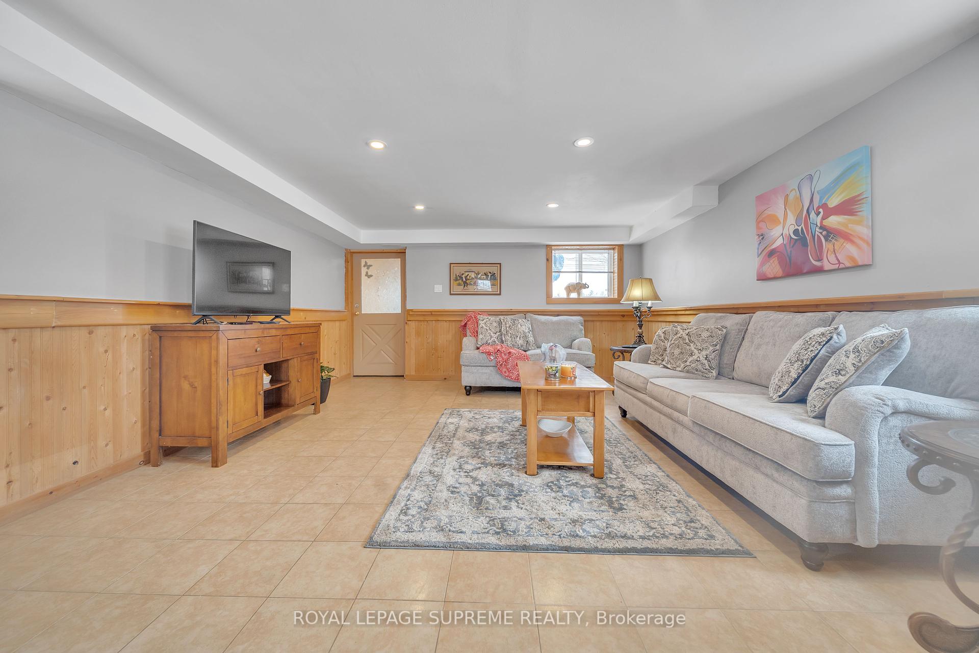8740 12 Highway, Oro-Medonte