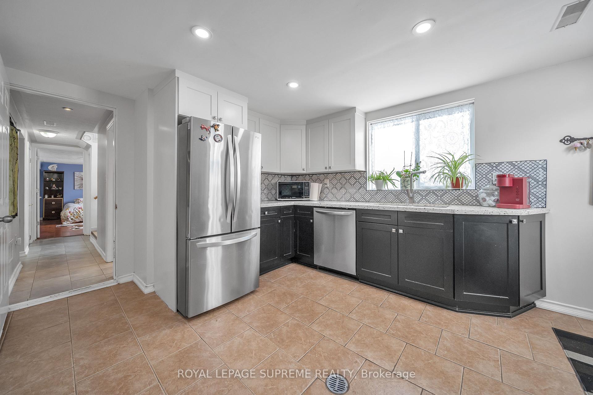 8740 12 Highway, Oro-Medonte