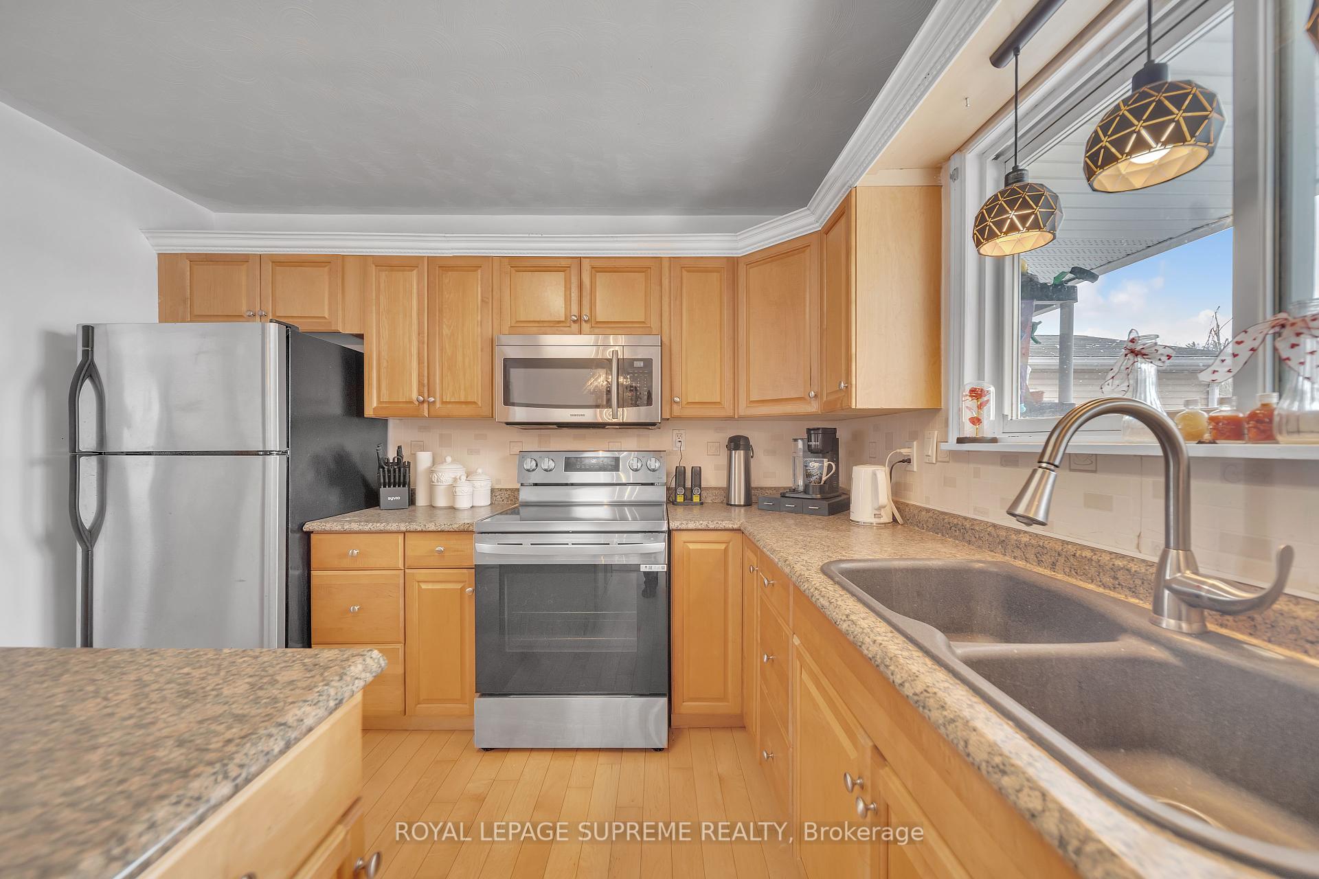 8740 12 Highway, Oro-Medonte