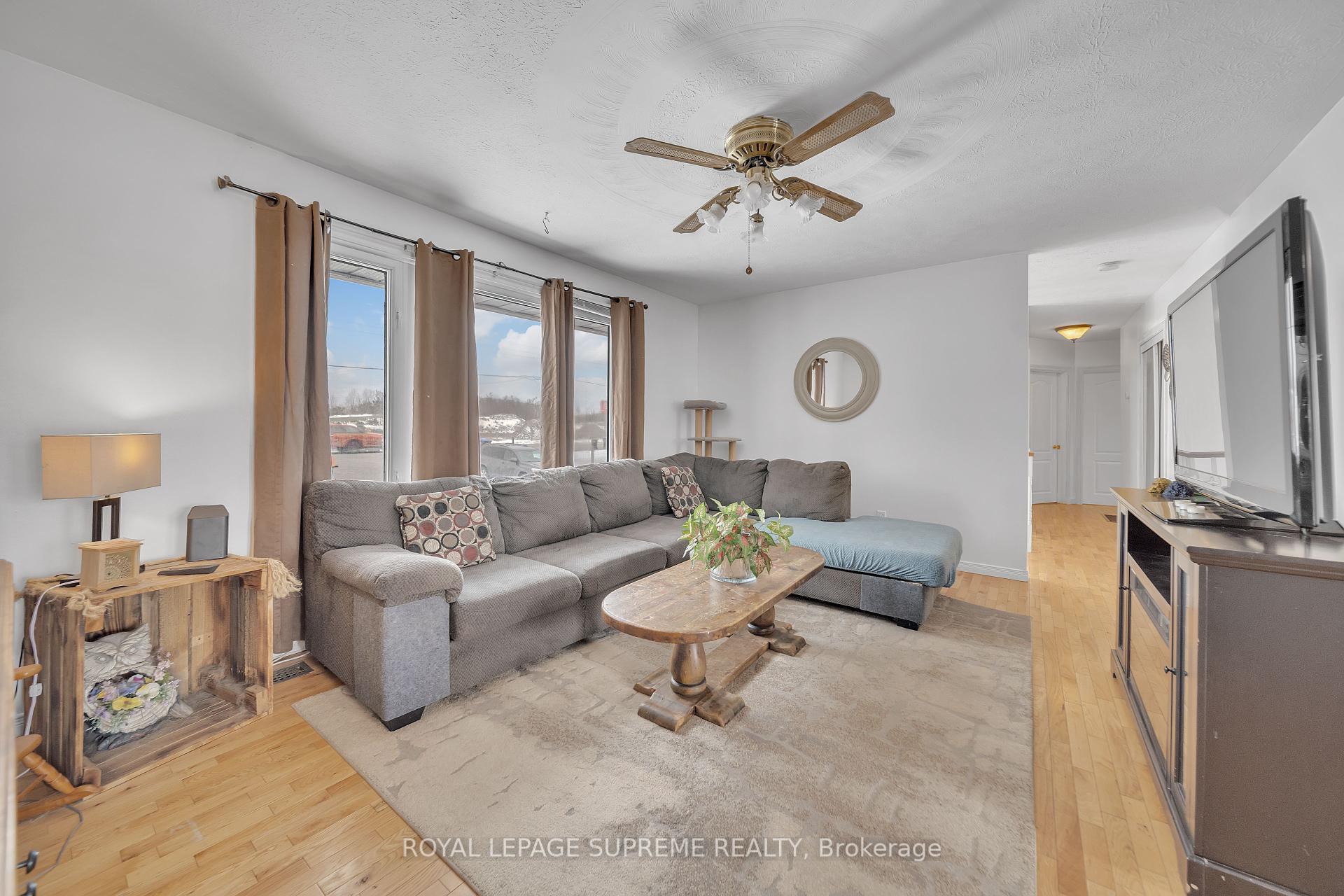 8740 12 Highway, Oro-Medonte