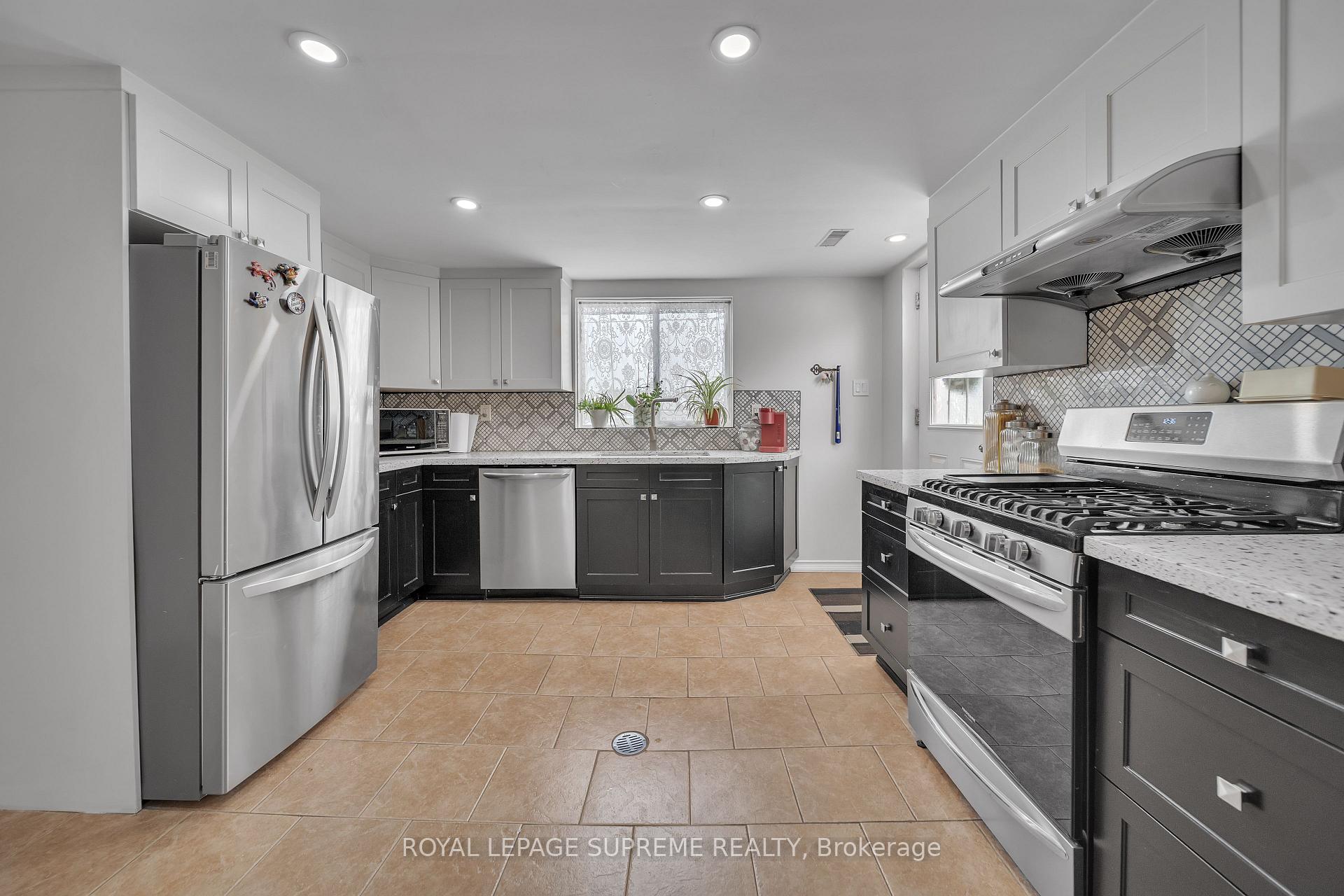 8740 12 Highway, Oro-Medonte