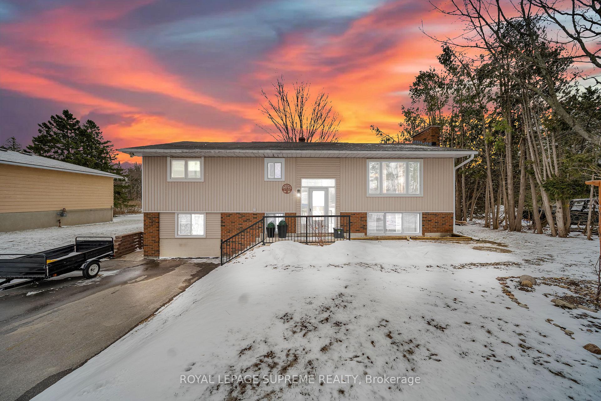 8740 12 Highway, Oro-Medonte