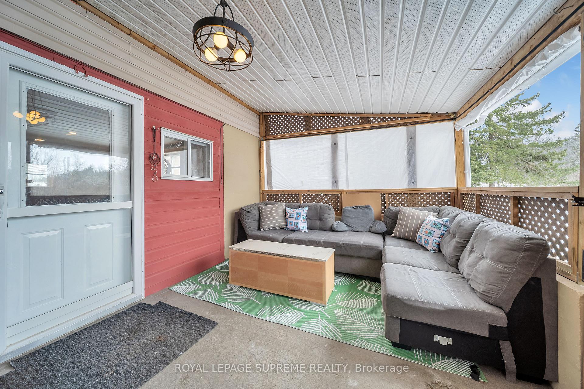 8740 12 Highway, Oro-Medonte
