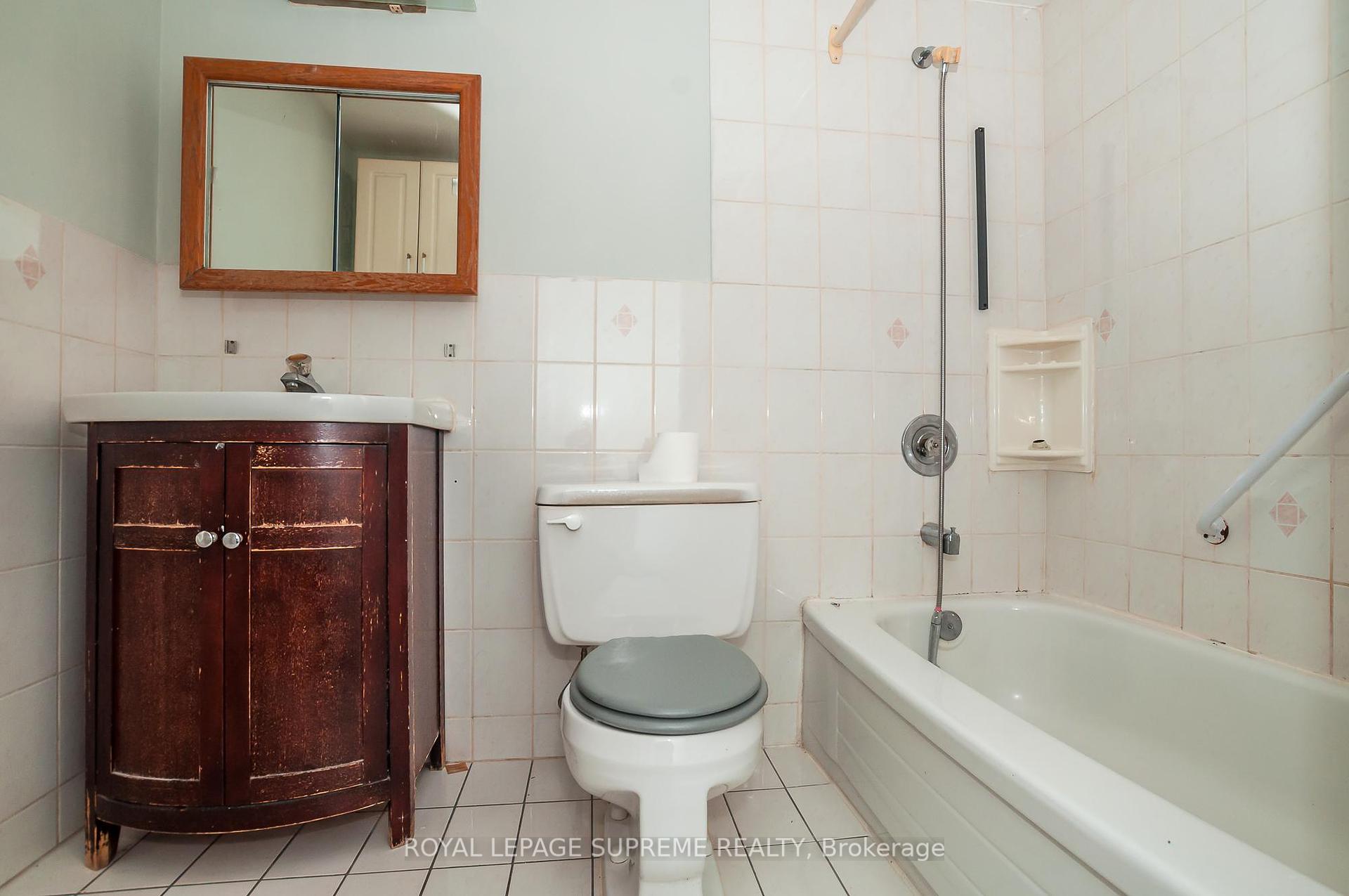2130 Weston Road 501, Toronto W04 Unit: 501