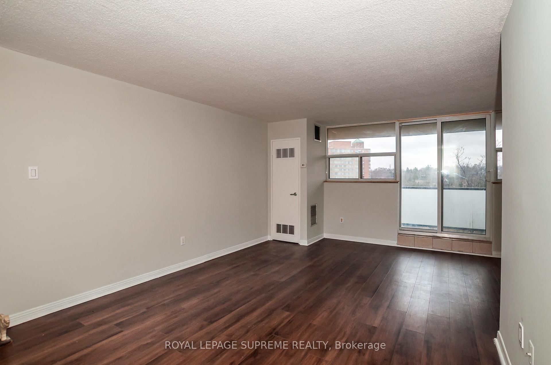 2130 Weston Road 501, Toronto W04 Unit: 501