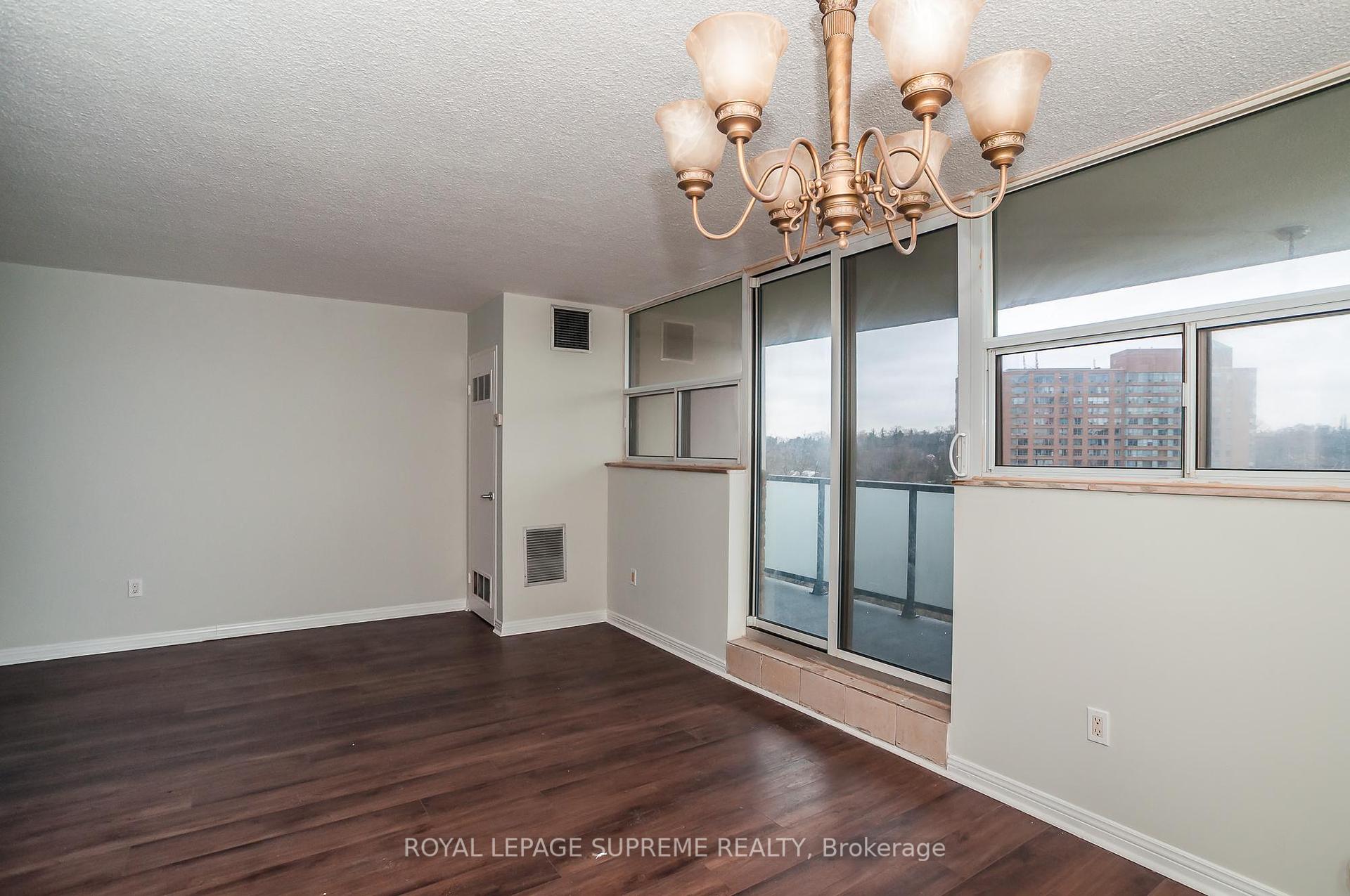 2130 Weston Road 501, Toronto W04 Unit: 501