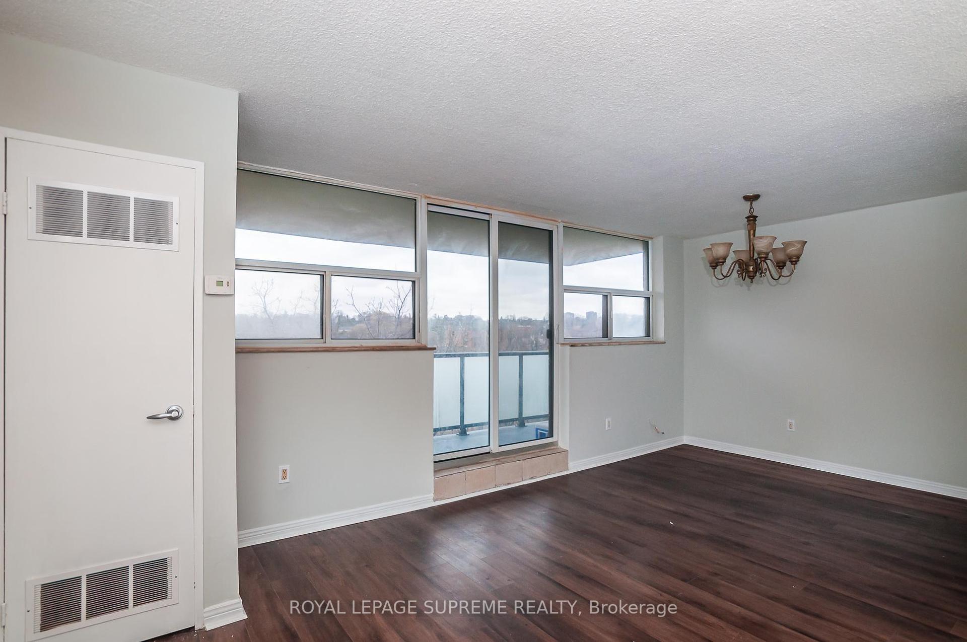 2130 Weston Road 501, Toronto W04 Unit: 501
