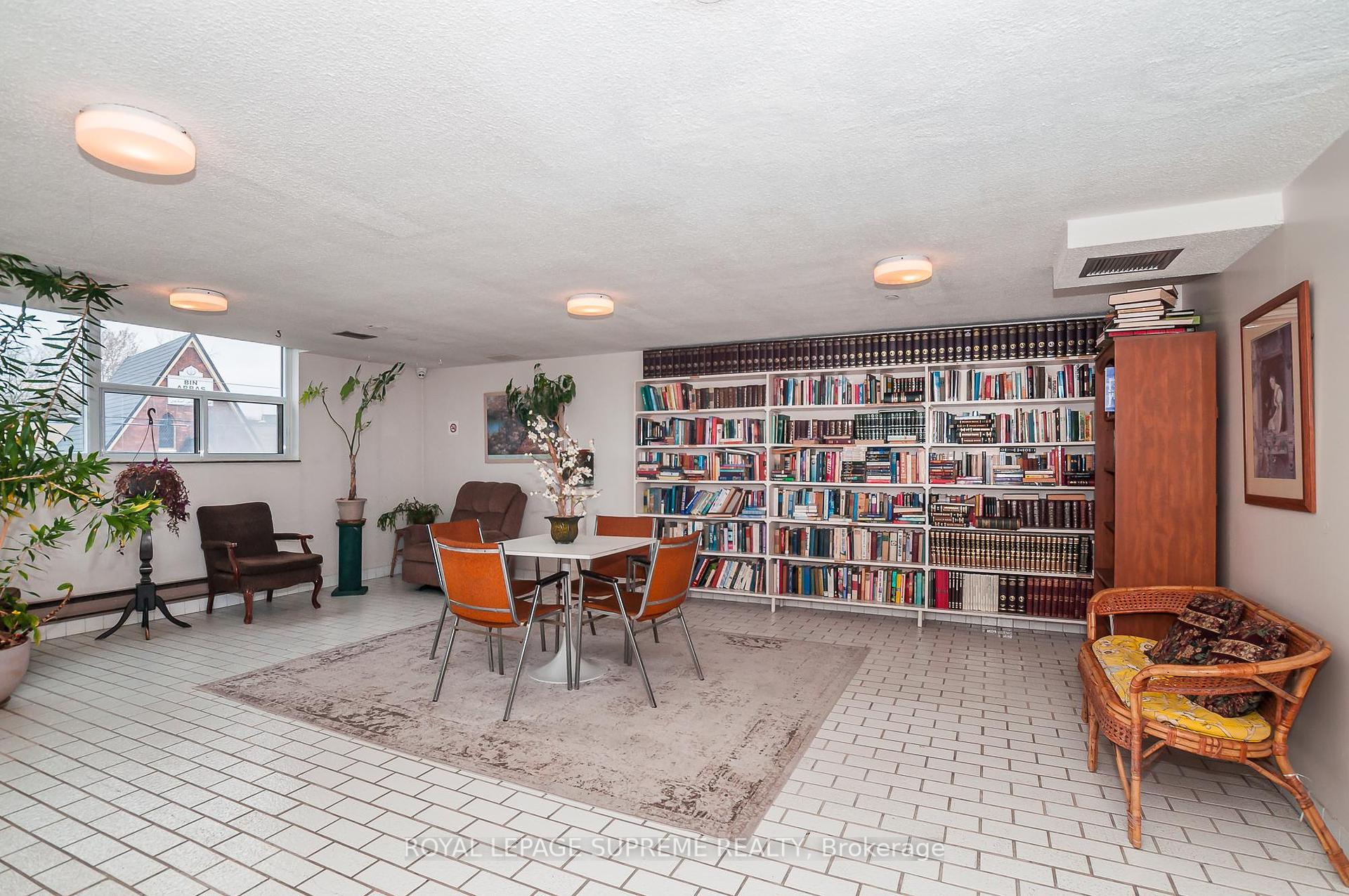 2130 Weston Road 501, Toronto W04 Unit: 501