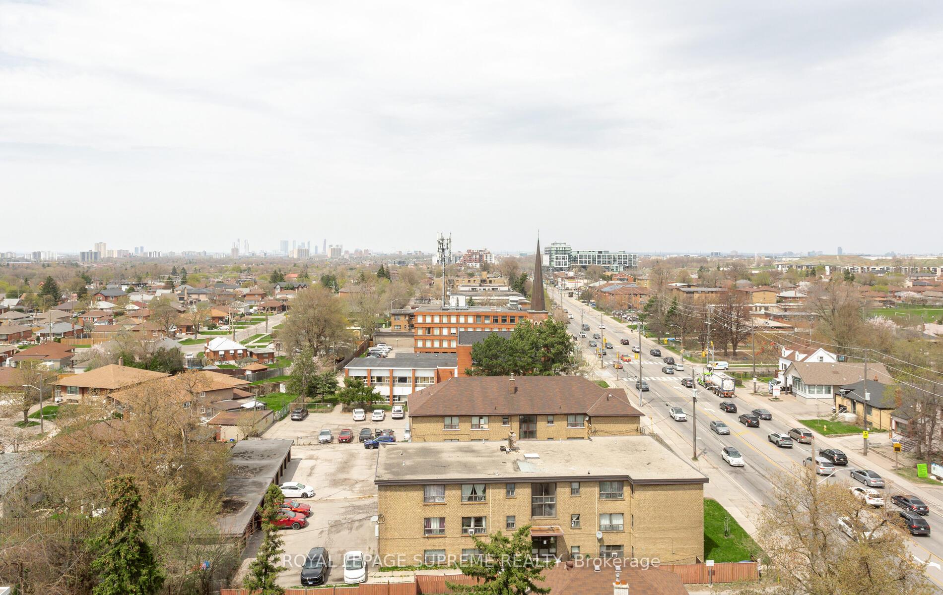 #903 - 2800 Keele Street, Toronto Unit: 903