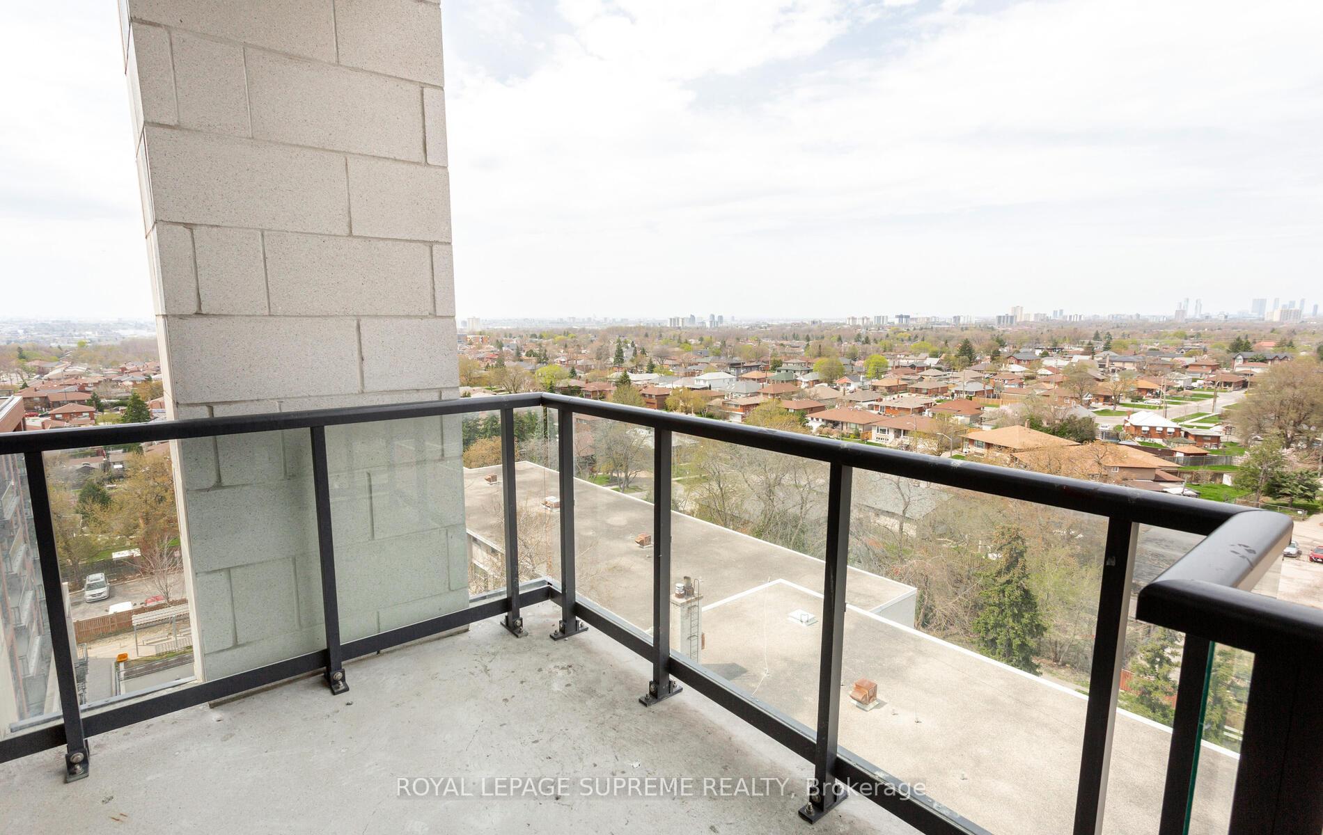 #903 - 2800 Keele Street, Toronto Unit: 903
