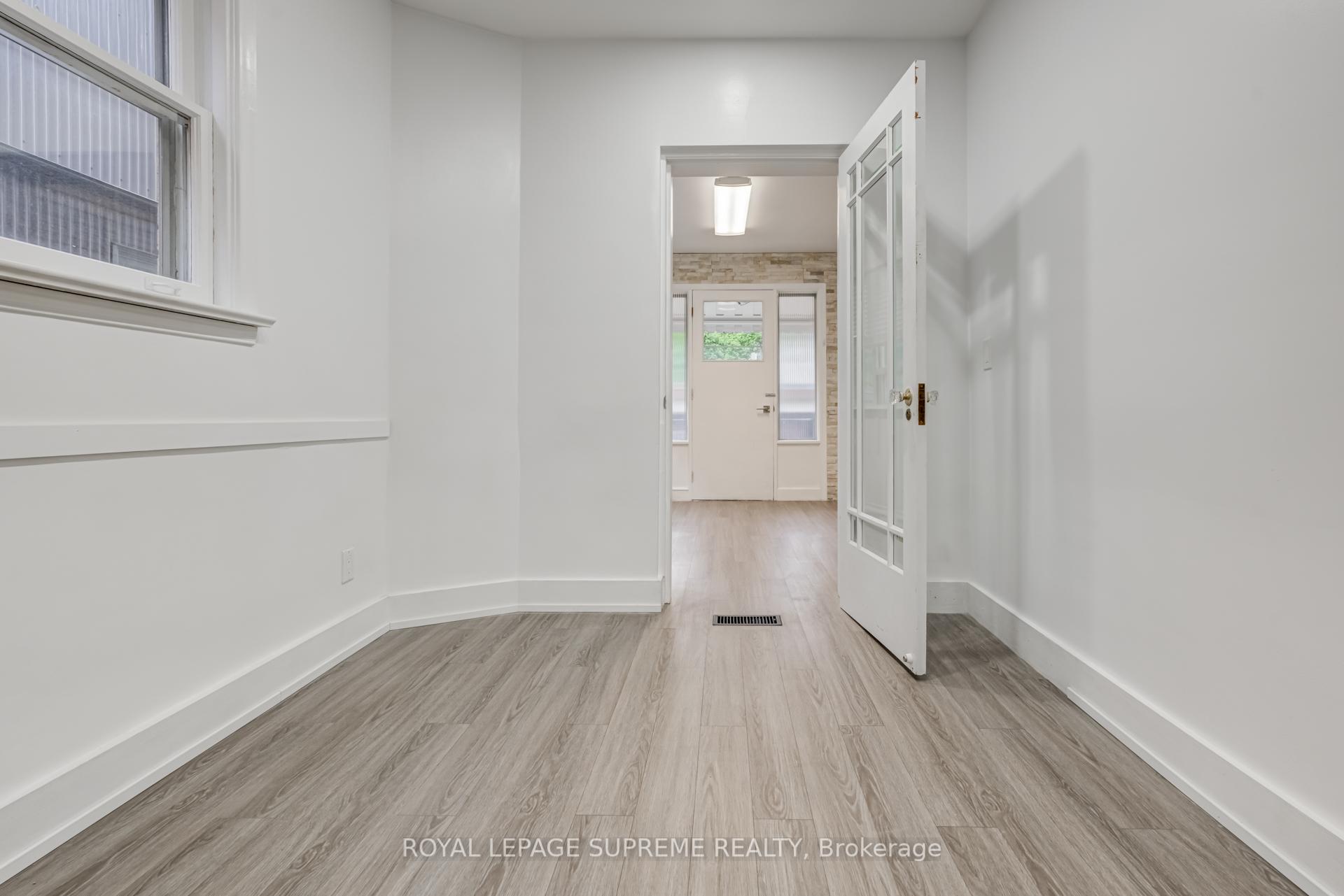 #1 - 118 Runnymede Road, Toronto Unit: 1