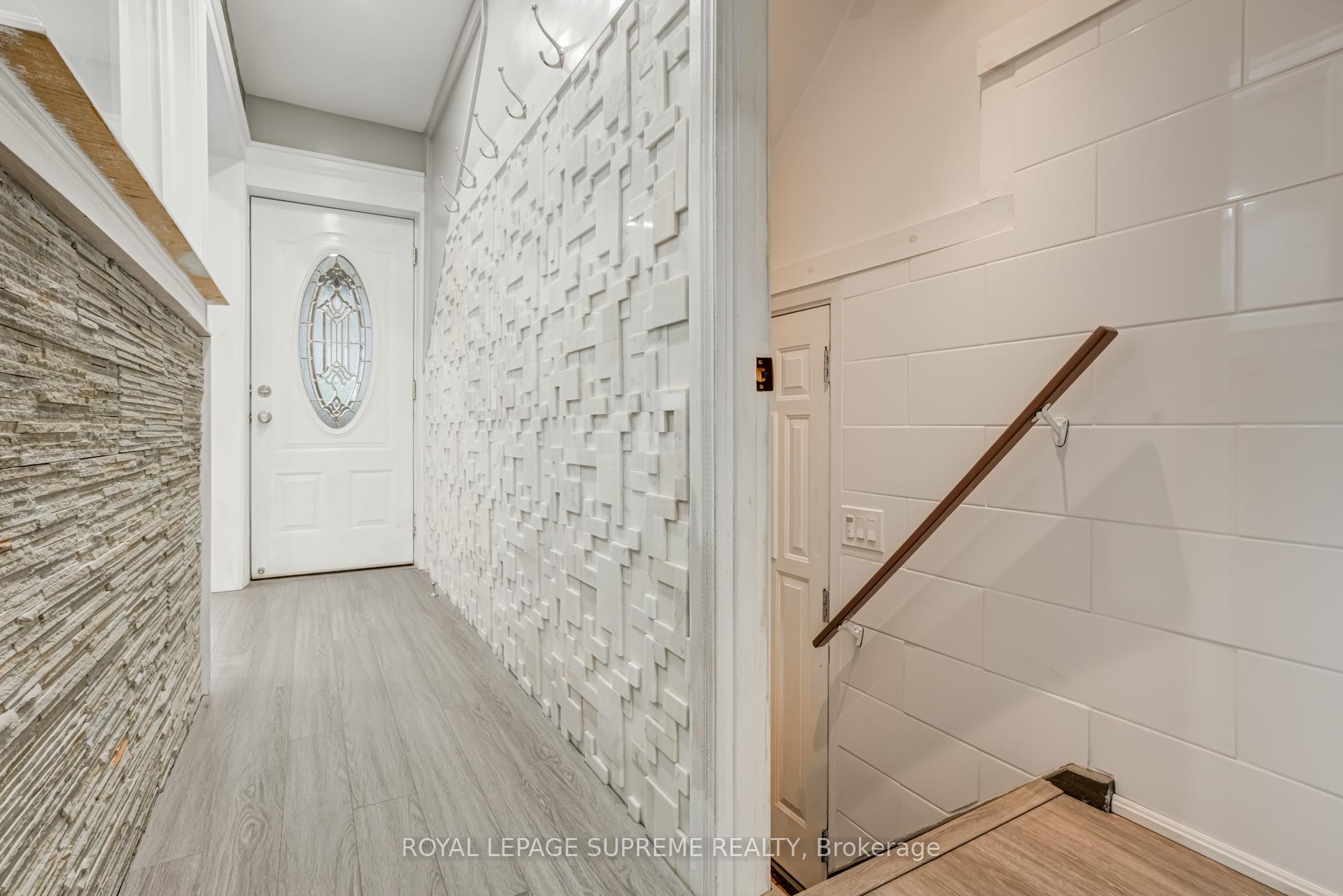 #1 - 118 Runnymede Road, Toronto Unit: 1