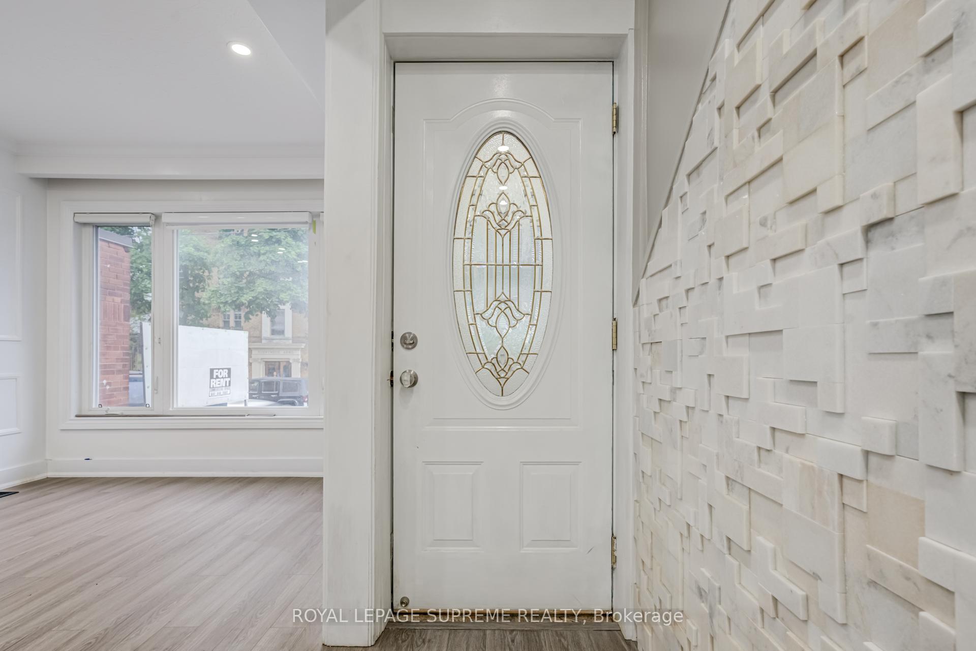 #1 - 118 Runnymede Road, Toronto Unit: 1