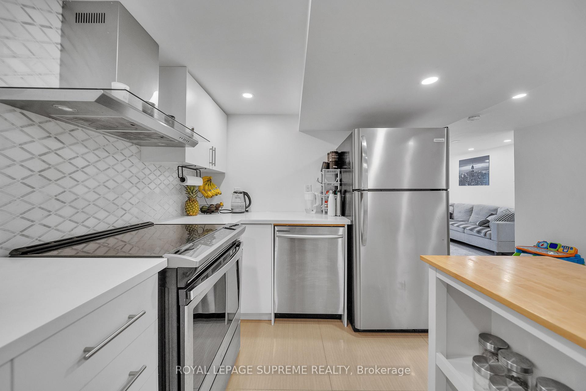 291 Gilbert Avenue, Toronto W03