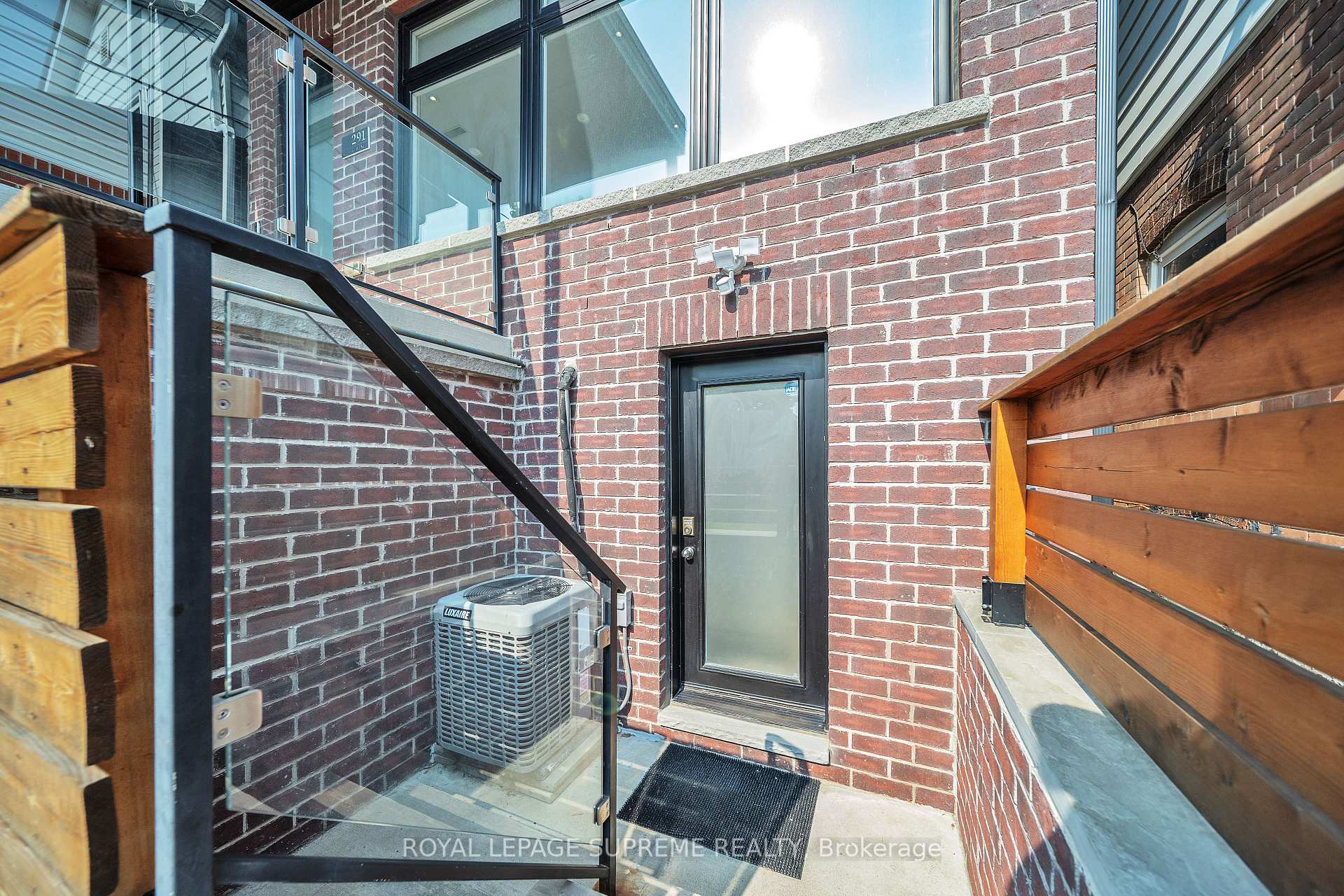 291 Gilbert Avenue, Toronto W03