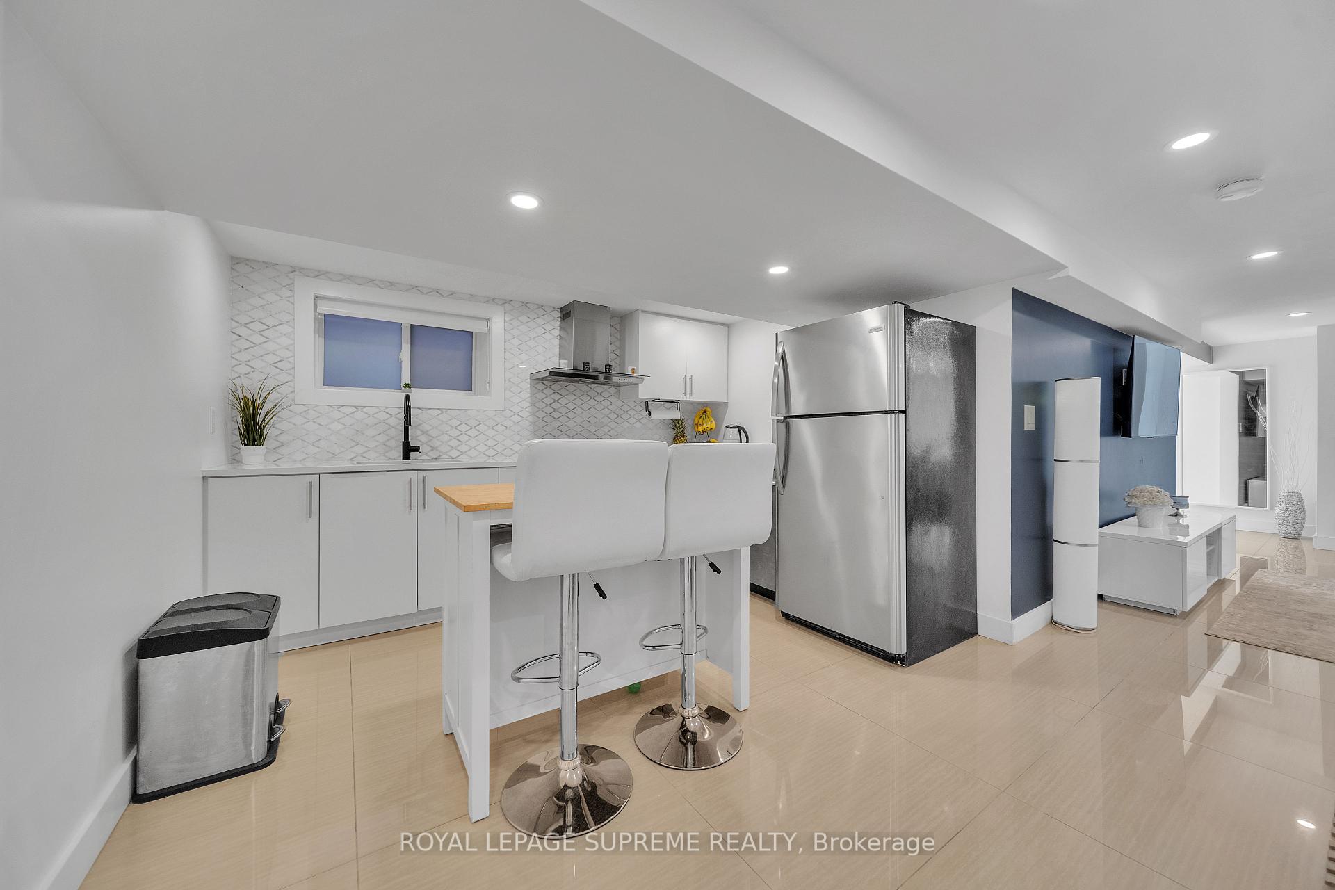 291 Gilbert Avenue, Toronto W03