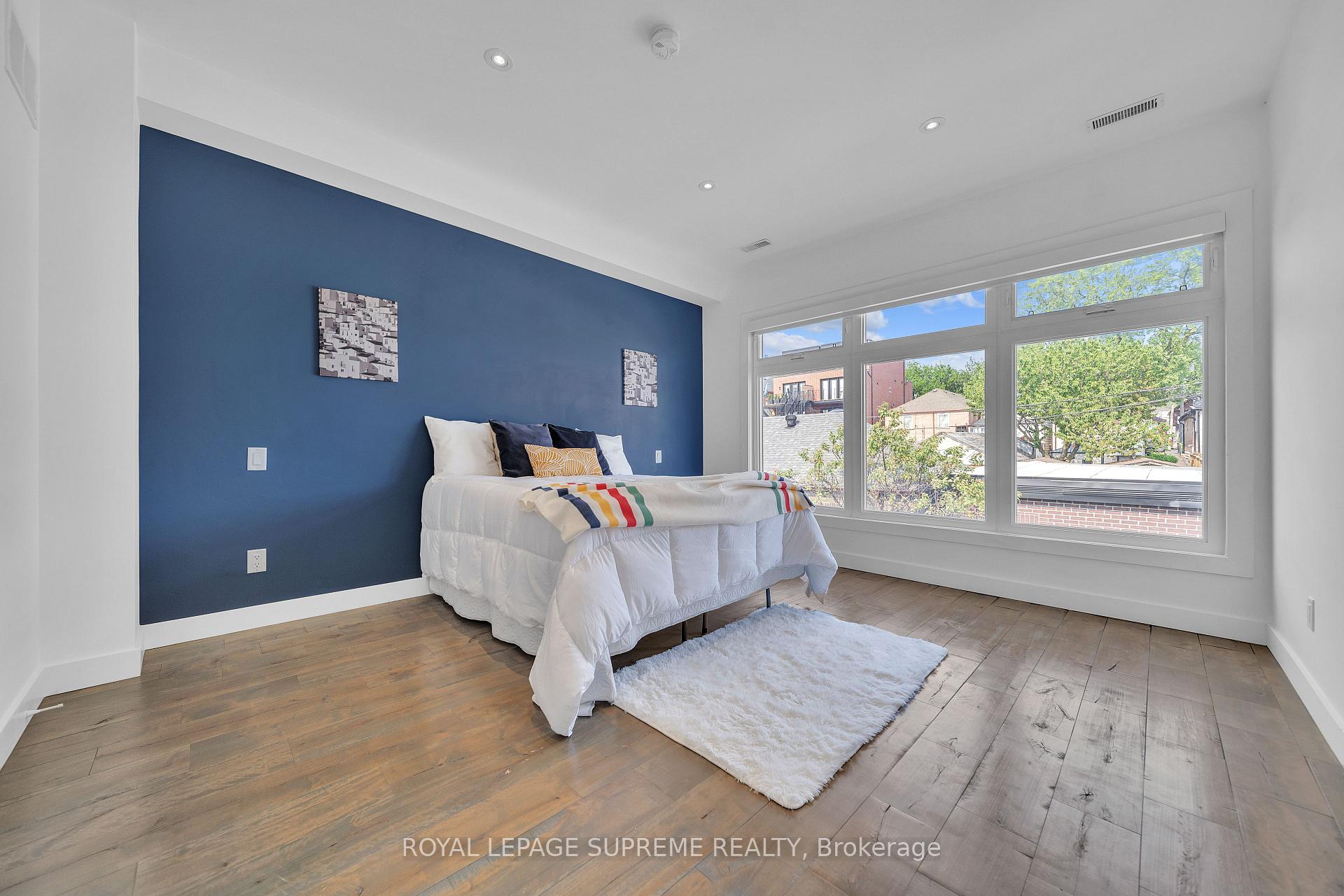 291 Gilbert Avenue, Toronto W03