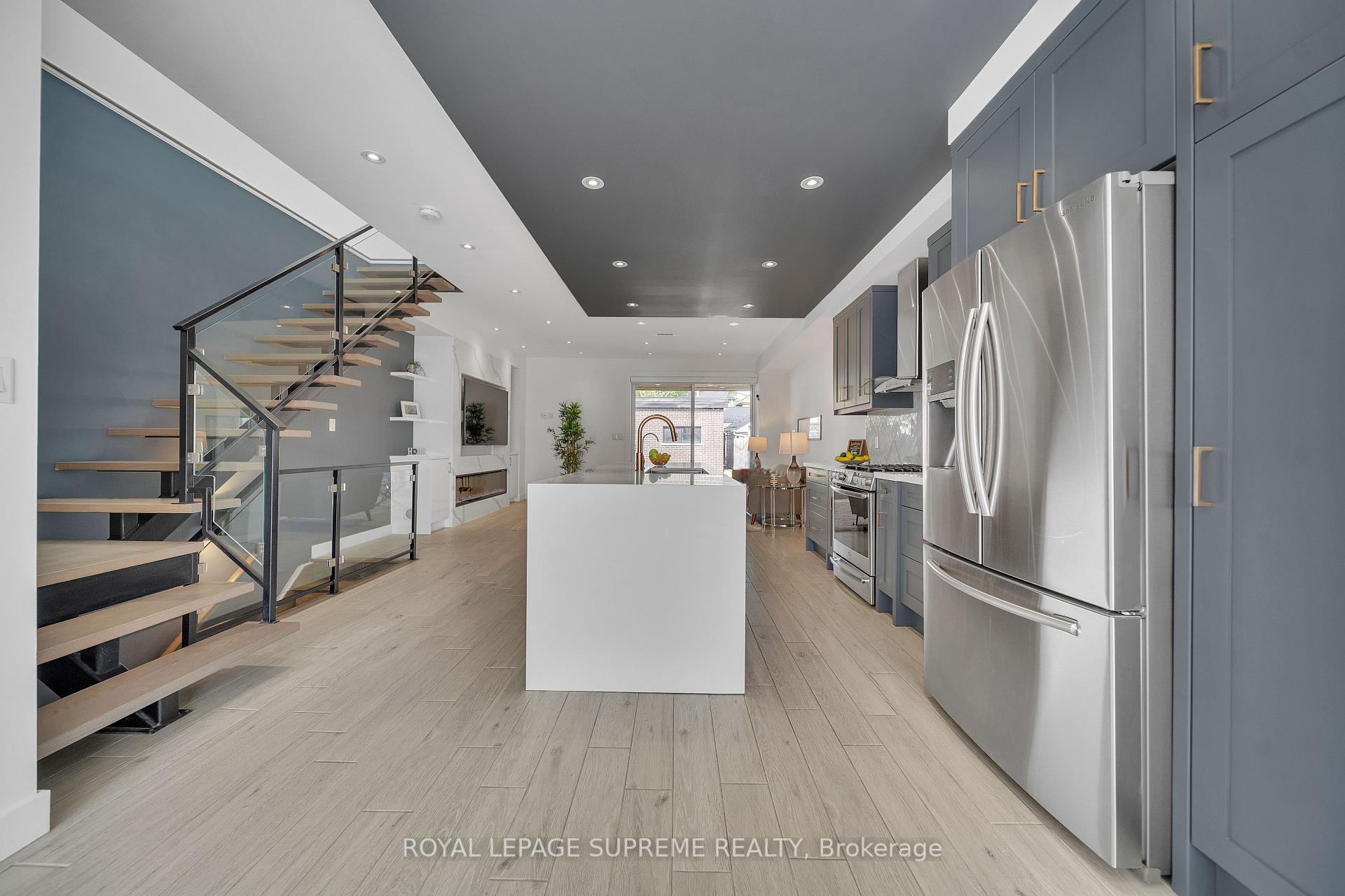 291 Gilbert Avenue, Toronto W03